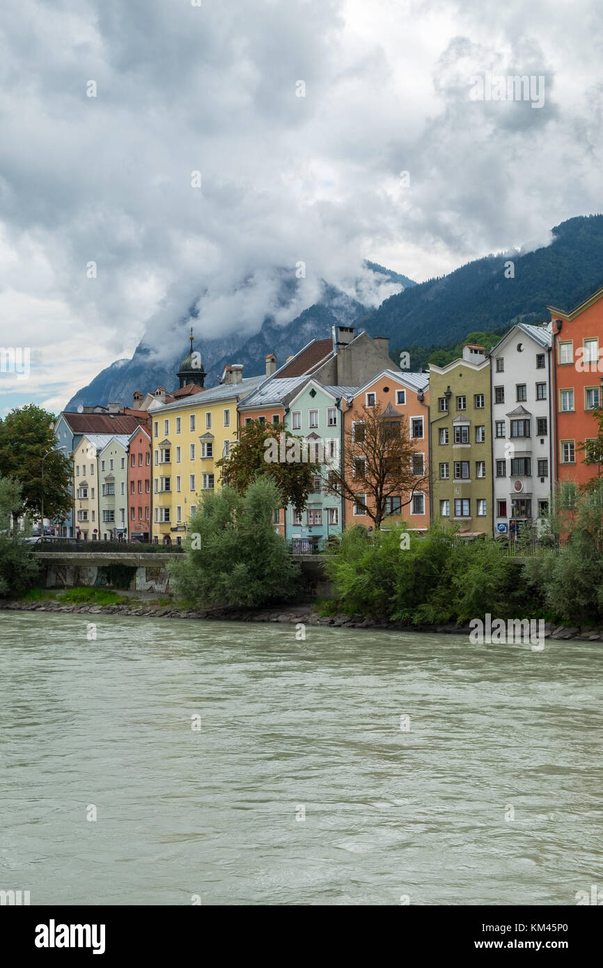 Innsbruck depuis la rivière inn Banque D'Images