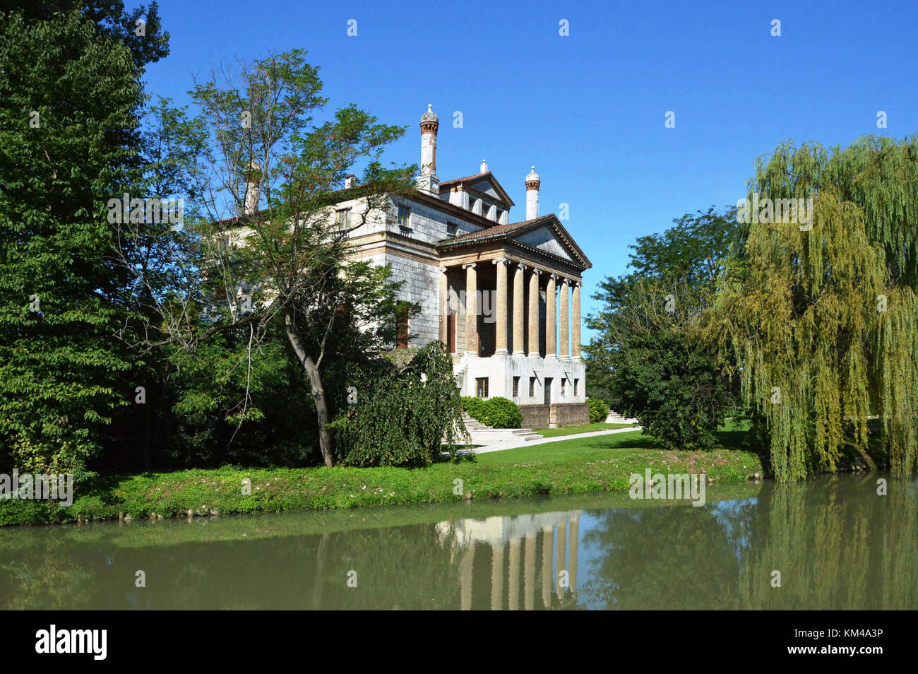 La Villa Foscari, dite La Malcontenta, conçu par l'architecte Andrea Palladio, l'année 1565, sur la rivière Brenta, près de Venise en Italie - 06 août 2014 Banque D'Images
