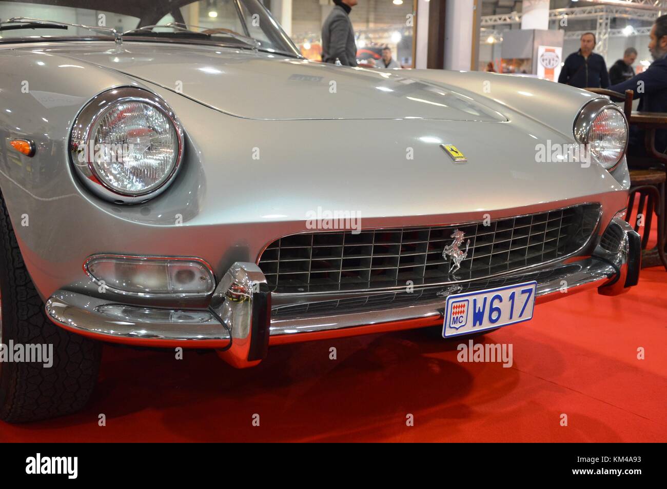 Ferrari 330 GT 2 +2 couleur gris, année 1964, à Padoue, Italie voitures anciennes - 25 oct 2015 Banque D'Images