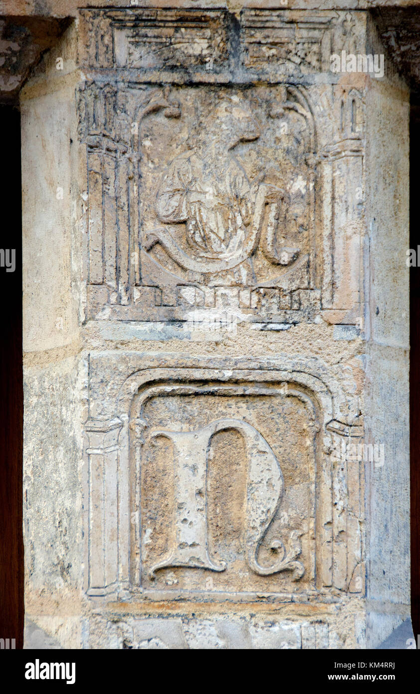 Paris, France. Maison de Nicolas Flamel au No 51 rue de Montmorency. Plus ancienne maison en pierre à Paris. Construit 1407, maintenant un restaurant. Façade en pierre sculptée de Banque D'Images