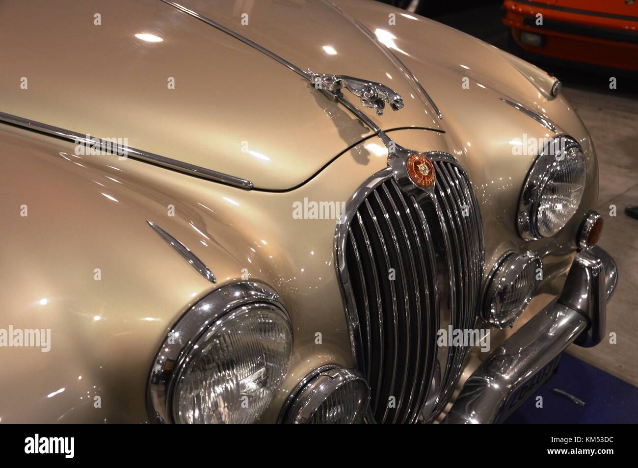Jaguar d-type, 1954, Jaguar Mk 2, 1959, Jaguar mk iv saloon, 1946,voiture ancienne à Padoue, Italie - 25 oct 2015 Banque D'Images