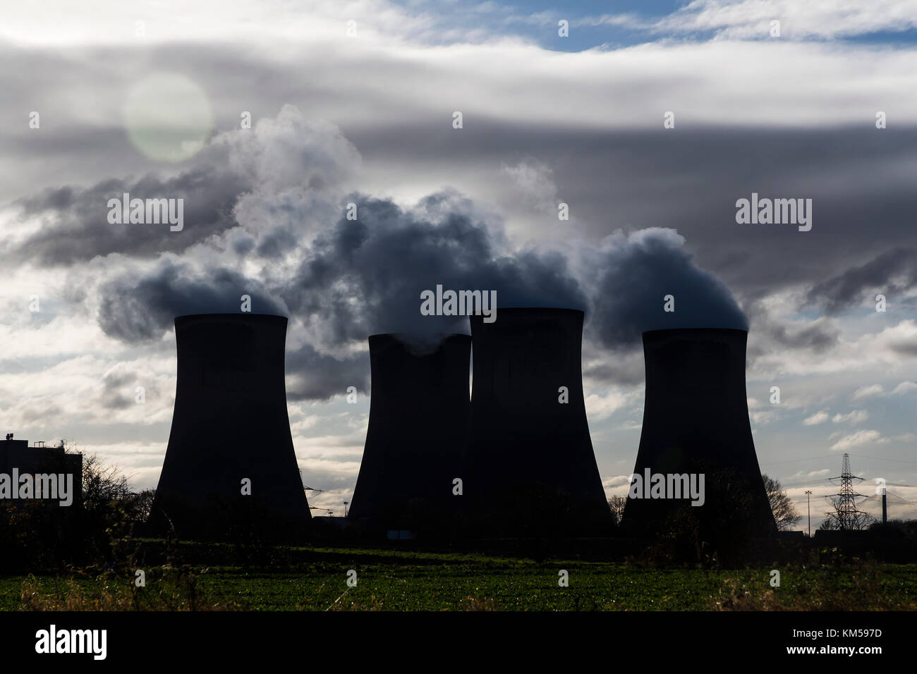 Fiddlers Ferry Power Station, une centrale thermique au charbon entre Warrington et Widnes, Cheshire, Angleterre, Royaume-Uni Banque D'Images