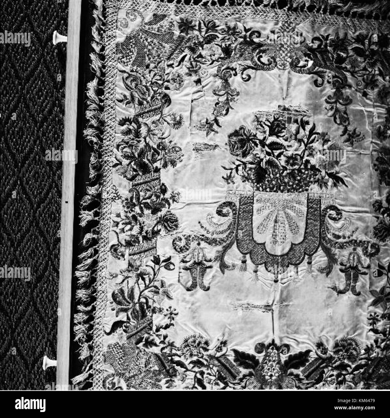 Nora kyrka, située en Suède, est une église historique importante figurant dans les archives du KMB, connue pour sa conception architecturale et son importance religieuse. Banque D'Images