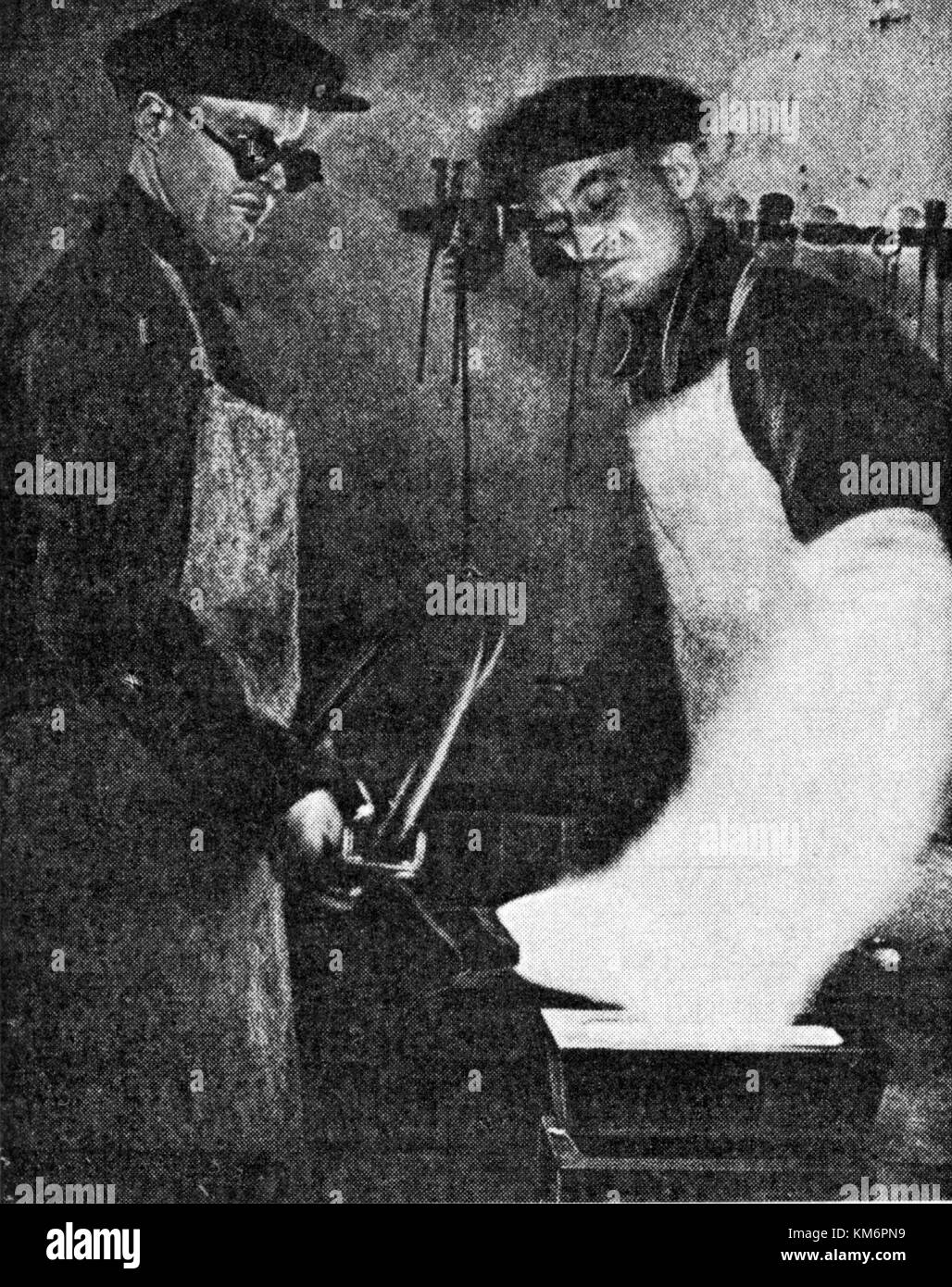 Une référence historique à 'Guld i degeln', symbolisant un événement ou un élément important lié au traitement de l'or et à son impact culturel ou économique. Banque D'Images