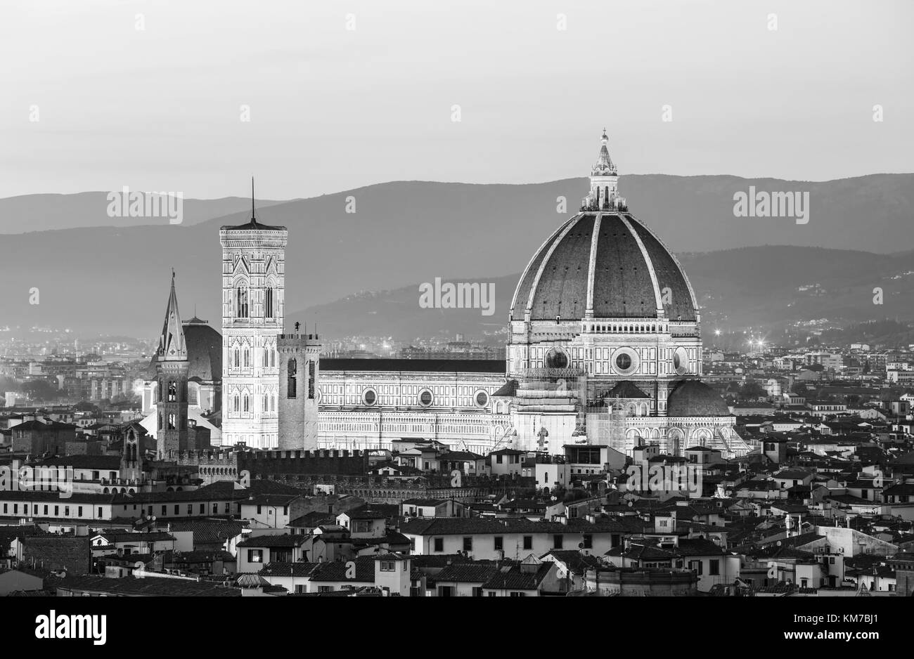 Belle vue sur le disque de la ville de Florence et la cathédrale au lever du soleil, Florence, Italie Banque D'Images