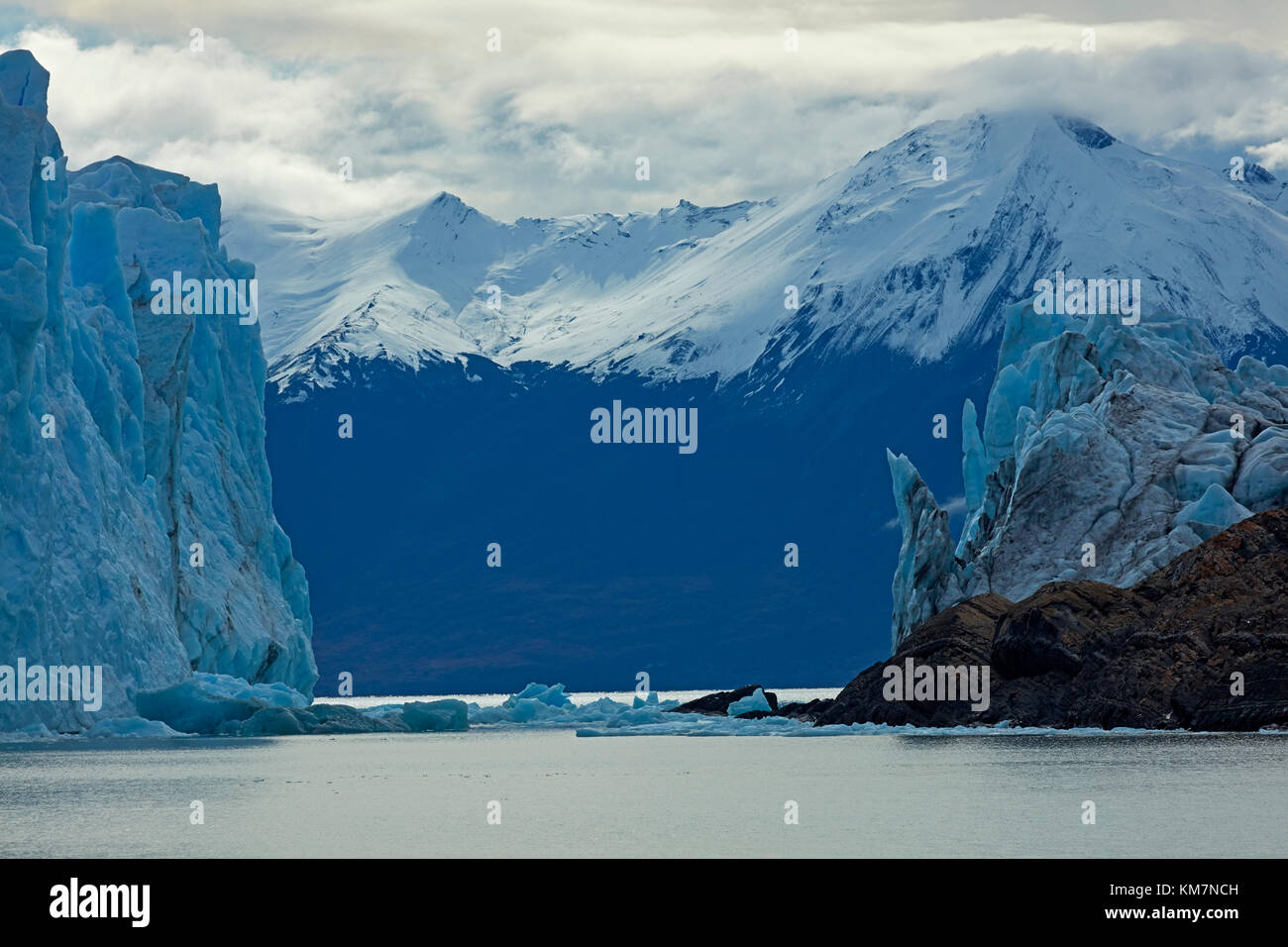 Face à la borne, glacier Perito Moreno et du lac Argentino, Parque Nacional Los Glaciares (zone du patrimoine mondial), Patagonie, Argentine, Amérique du Sud Banque D'Images