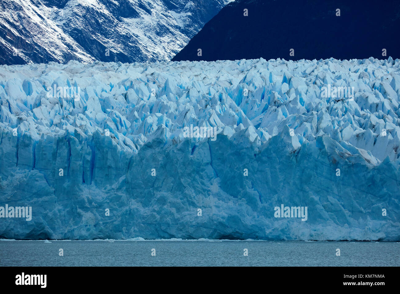 Face à la borne, glacier Perito Moreno et du lac Argentino, Parque Nacional Los Glaciares (zone du patrimoine mondial), Patagonie, Argentine, Amérique du Sud Banque D'Images