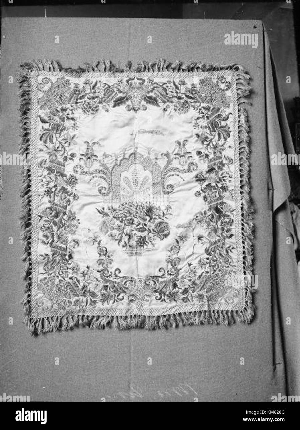 Nora kyrka, située en Suède, est une église historique connue pour sa conception architecturale et son importance culturelle. L'église fait partie du patrimoine culturel suédois et a été préservée en tant que site historique. Banque D'Images