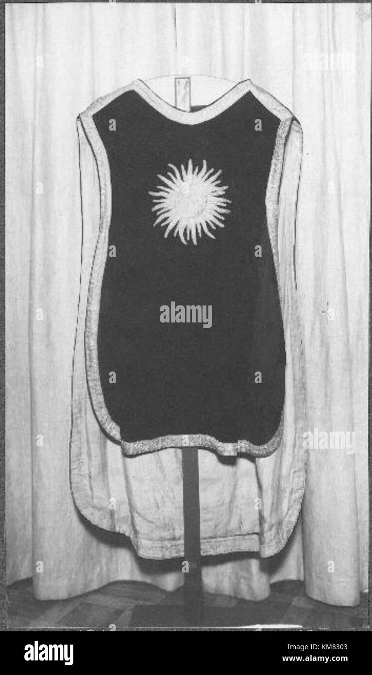 Nora Kyrka, située en Suède, est une église remarquable avec une riche signification historique et architecturale. La structure présente la conception de l'église suédoise, reflétant les influences médiévales et Renaissance. Banque D'Images