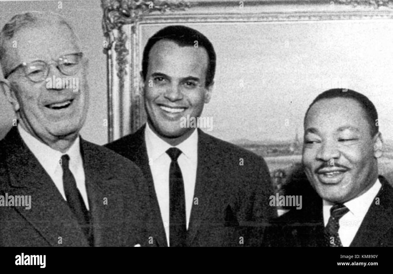 Le roi Belafonte, également connu pour ses contributions éminentes aux arts, est célébré pour son travail dans la musique et le divertissement, en particulier son influence dans le mouvement afro-américain des droits civiques. Banque D'Images