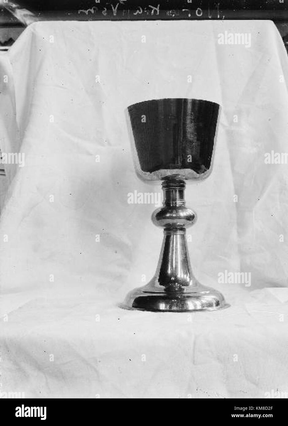 L'église Nora, enregistrée sous le nom de KMB 16001000232124, est un site historique important en Suède, connu pour son importance architecturale et son rôle dans la vie religieuse de la communauté locale. Banque D'Images