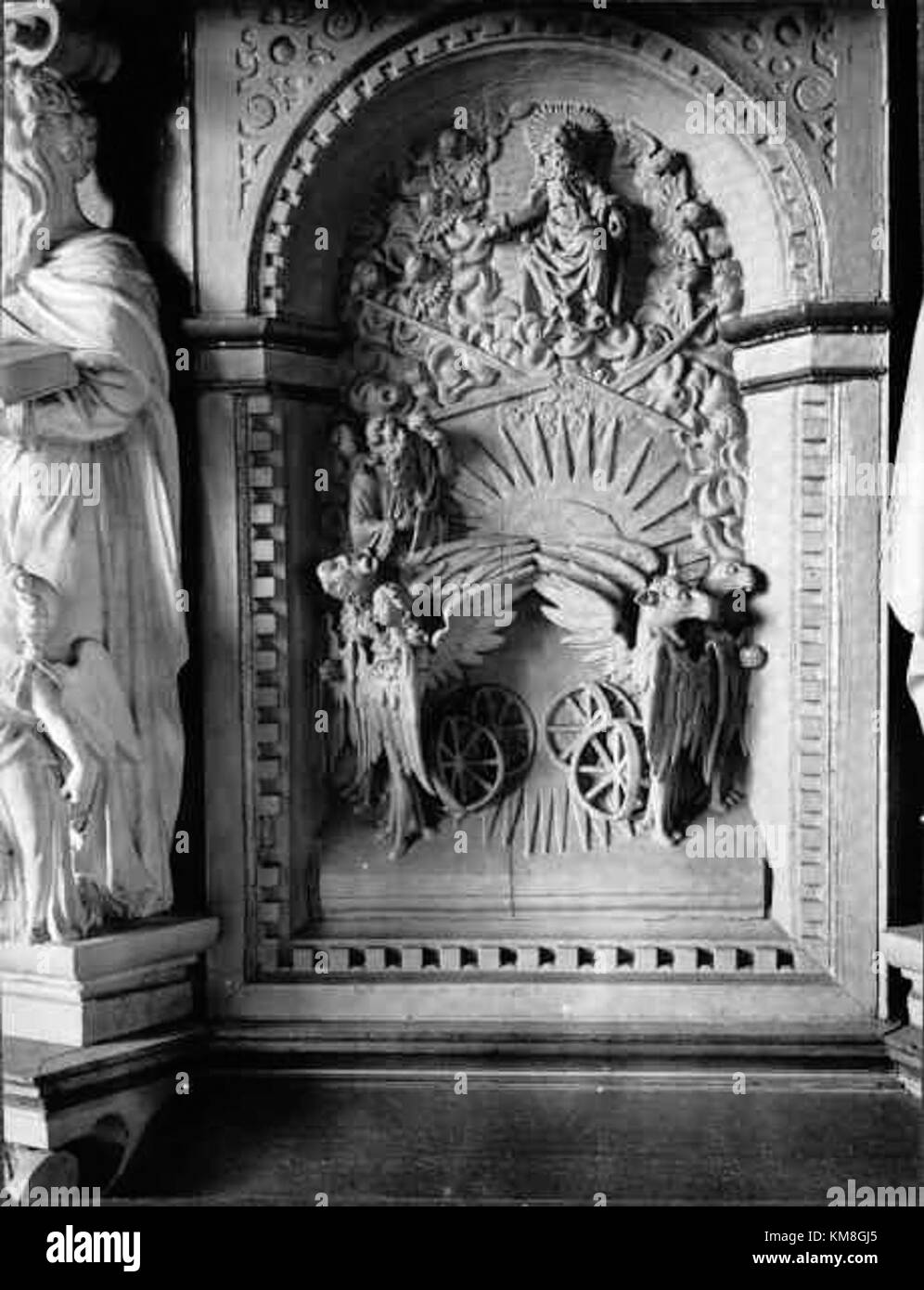 Holmby Church (Holmby kyrka) est une église suédoise connue pour son architecture historique et son importance culturelle dans la région. L'église est un point de repère clé dans l'histoire locale et la vie religieuse. Banque D'Images