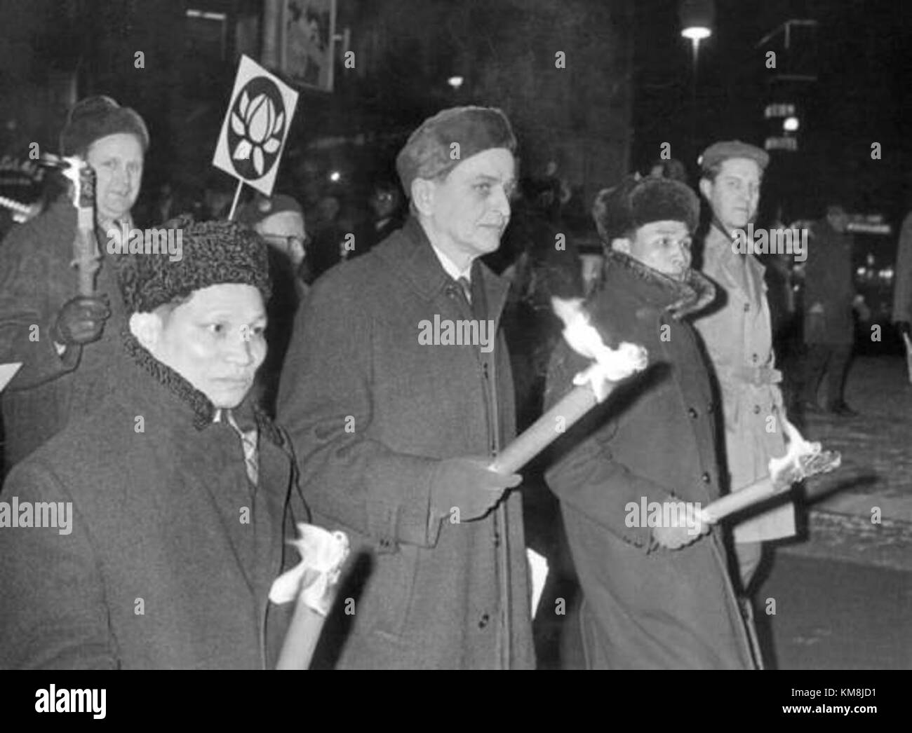 Olof Palme, le premier ministre suédois, a participé à des manifestations contre la guerre du Vietnam en 1968, plaidant pour la paix et le changement politique. Banque D'Images Olof Palme, le premier ministre suédois, a participé à des manifestations contre la guerre du Vietnam en 1968, plaidant pour la paix et le changement politique. Banque D'Images