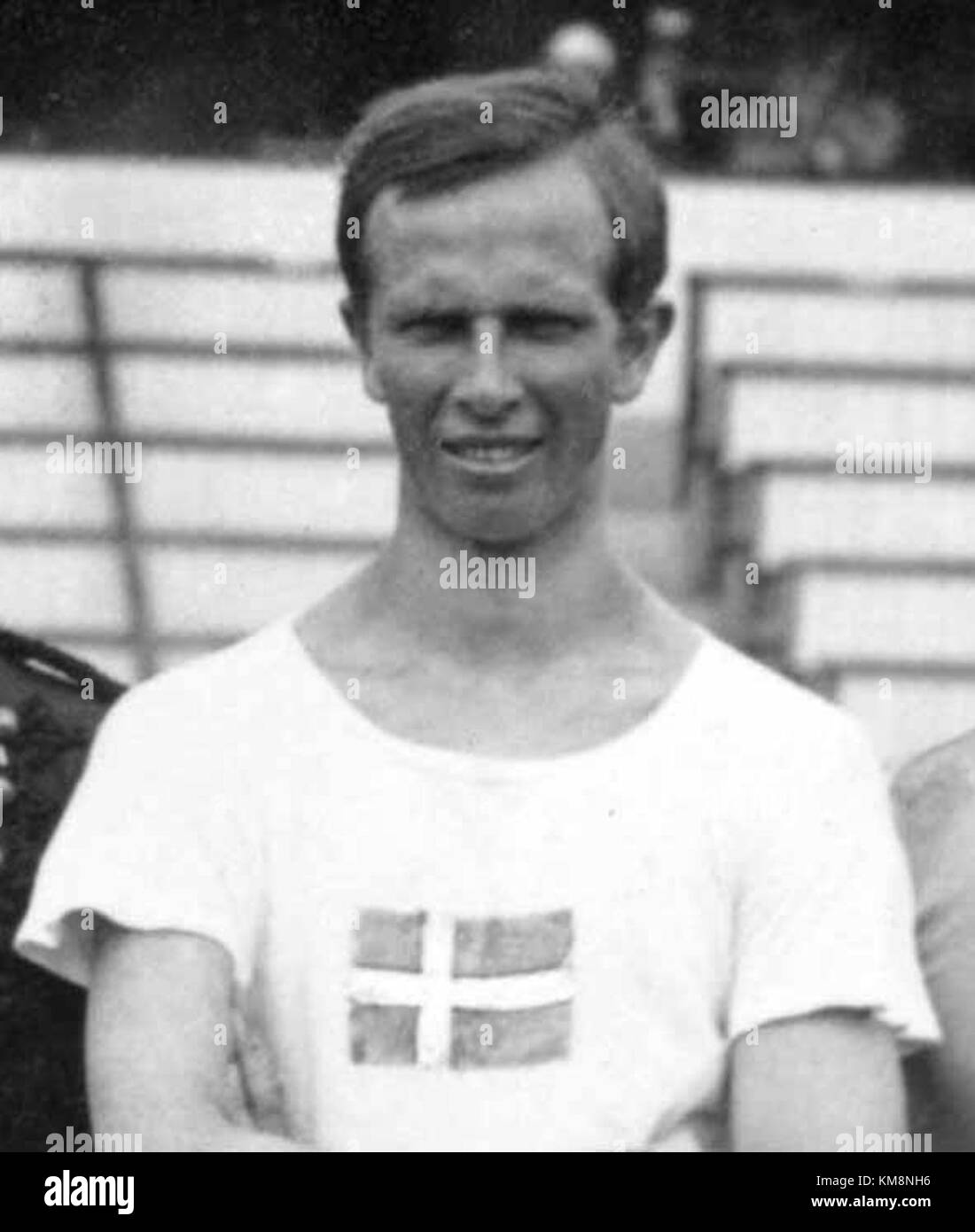 Gustaf Dyrssen (1920) était un officier de marine suédois et écrivain, connu pour ses contributions à la stratégie maritime. Son travail a eu une influence dans le domaine de l'histoire navale et de la défense suédoise. Banque D'Images