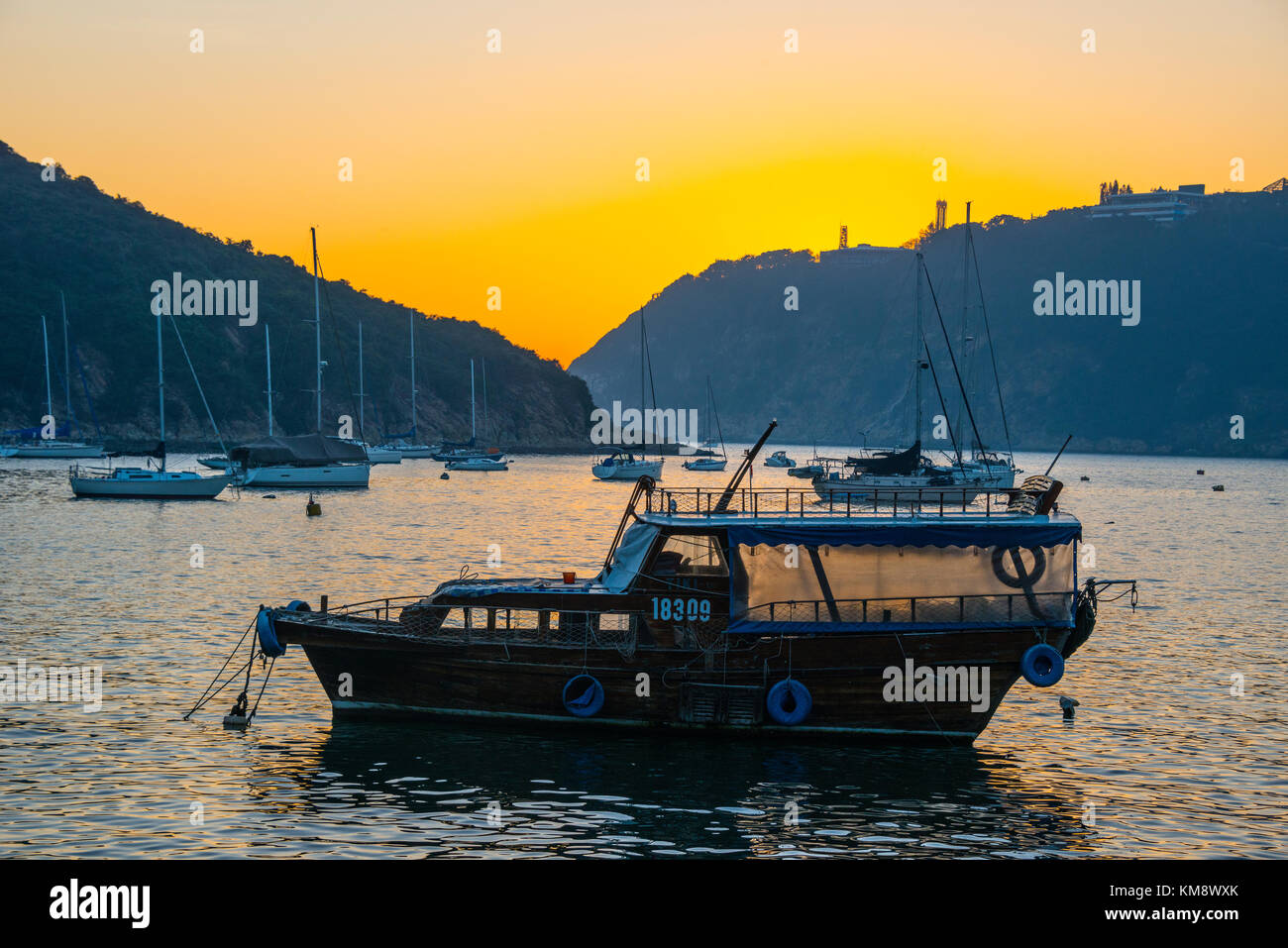 Bateaux au coucher du soleil, Middle Bay, hong kong Banque D'Images