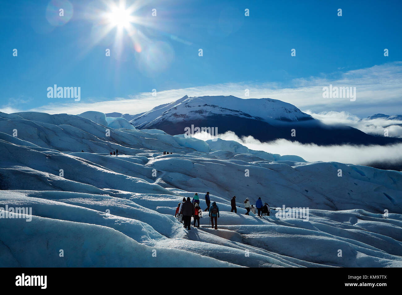 Randonneurs sur le glacier Perito Moreno, Parque Nacional Los Glaciares (zone du patrimoine mondial), Patagonie, Argentine, Amérique du Sud Banque D'Images
