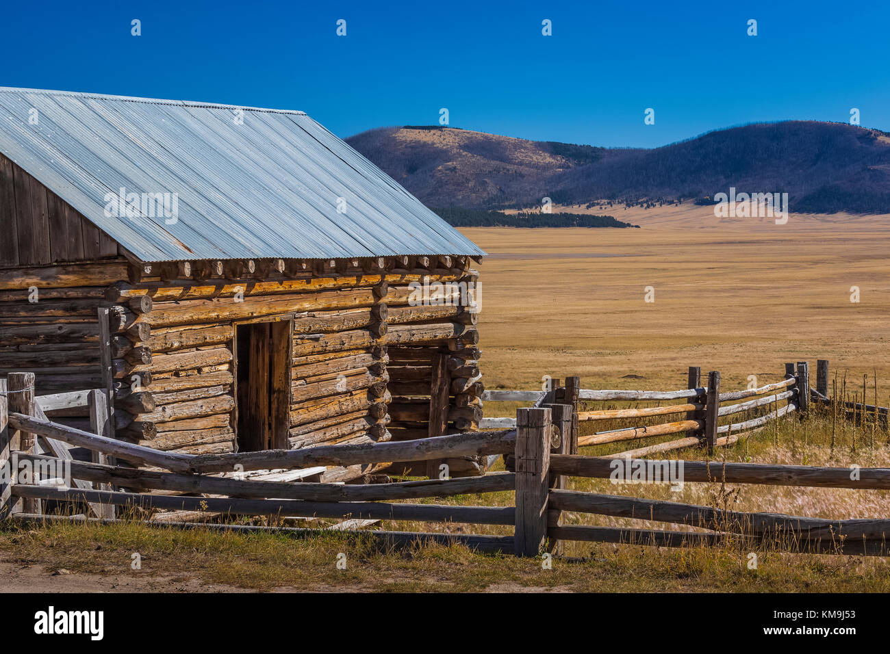 Grange journal sur un ranch historique dans Valles Grande dans Valles Caldera National Preserve, un préserver géré par le National Park Service, New Mexico, USA Banque D'Images