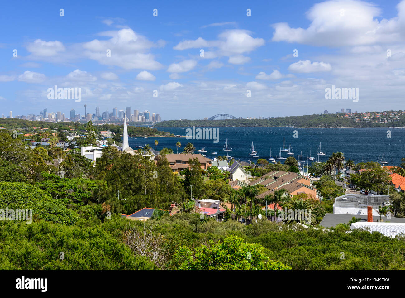 Vue sur la banlieue est de Watsons Bay à Sydney Central Business District de gap bluff à Watsons Bay, Sydney, New South Wales, Australia Banque D'Images