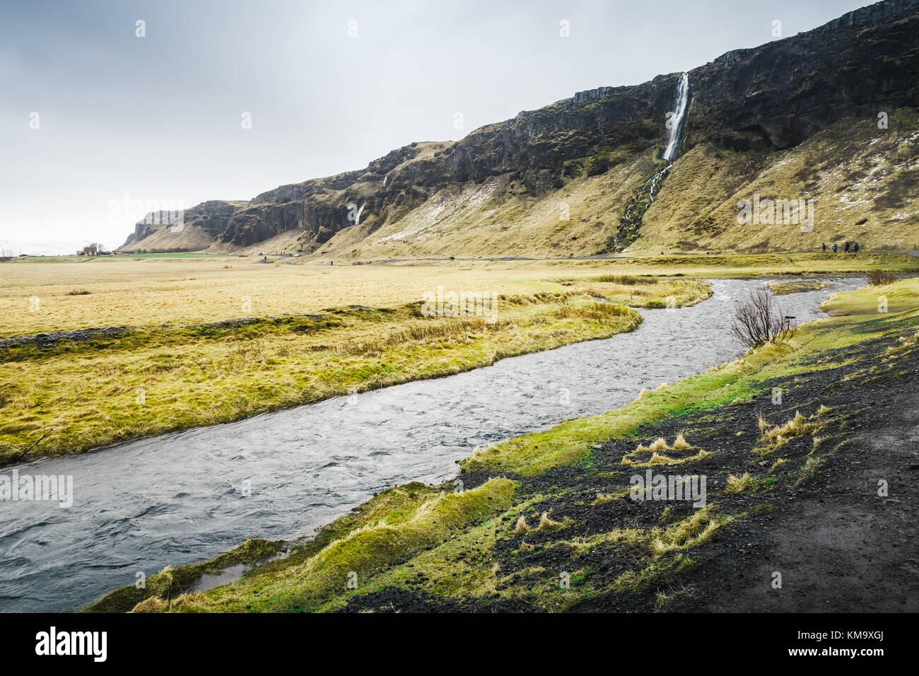 Petite rivière près de seljalandfoss, cascade naturelle la populaires d'islande Banque D'Images