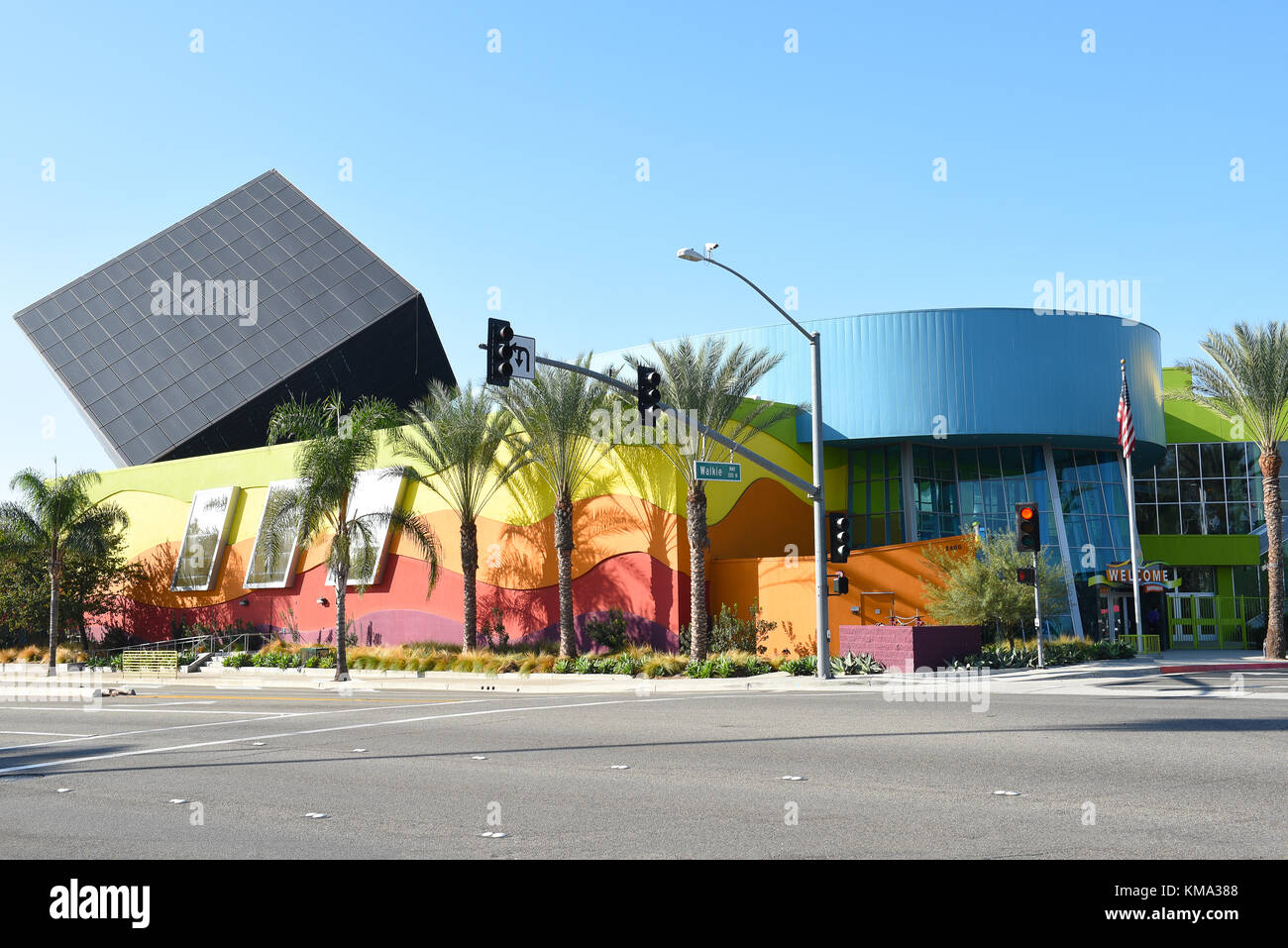 IRIVNE, CA - le 11 novembre 2017 : Découverte Cube Orange County. Un musée des sciences à Santa Ana, en Californie, avec plus de 100 expositions interactives. Banque D'Images