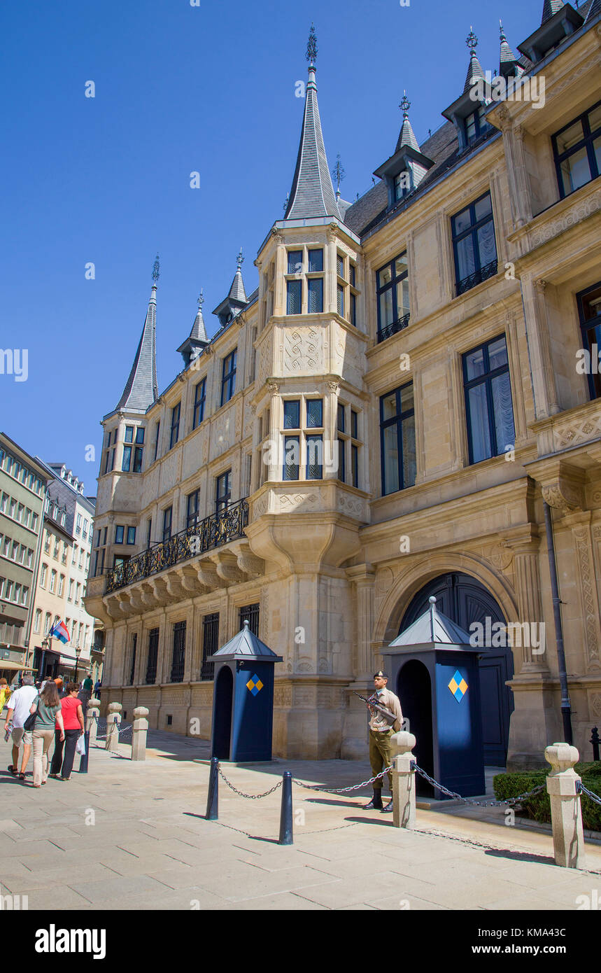Garde au palais grand-ducal, la ville de Luxembourg, Luxembourg, Europe Banque D'Images