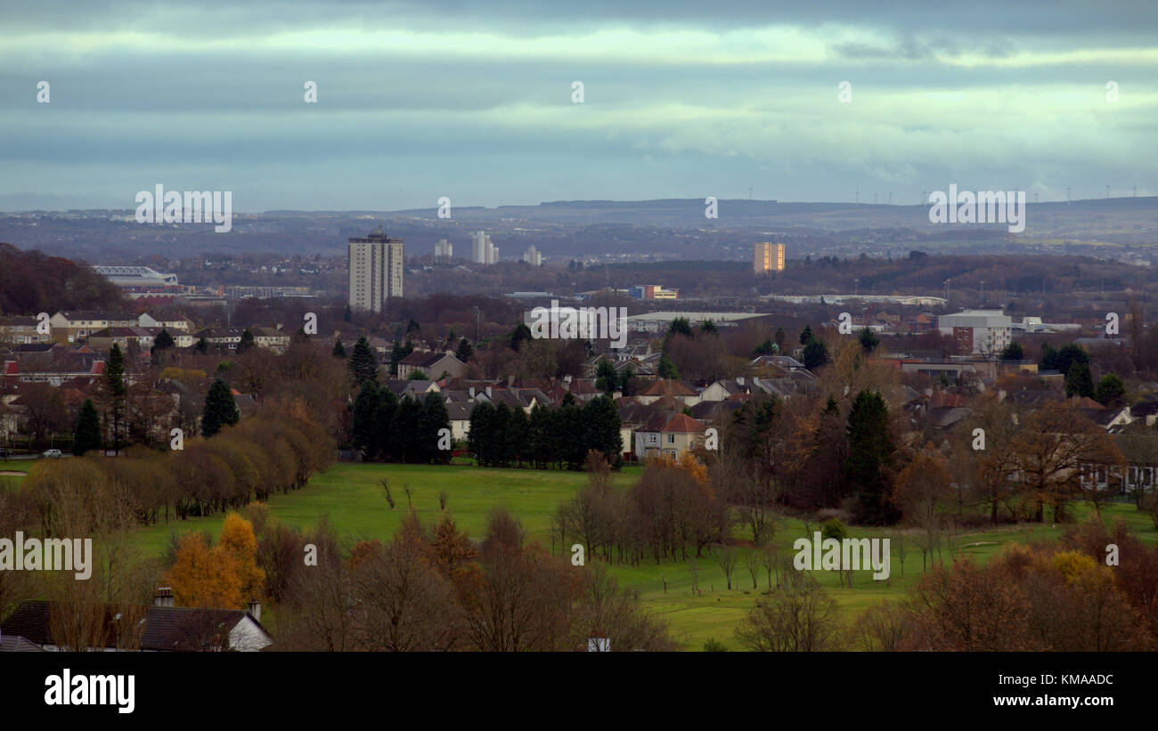 Vue panoramique de south Glasgow avec knightswood golf au premier plan Banque D'Images