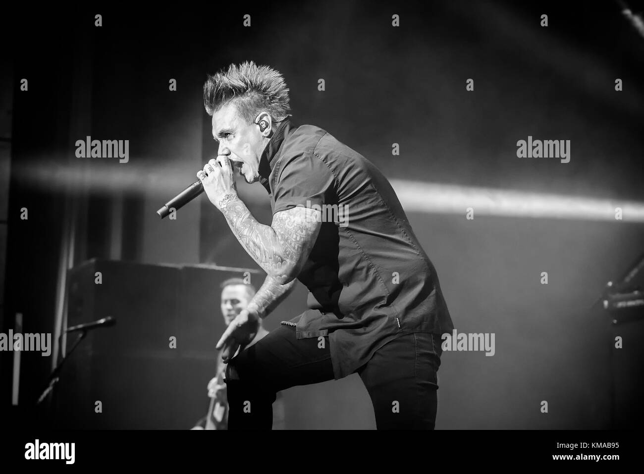 Deutschland, Fürth, stadthalle fürth, 27.09.2017- Papa Roach "dents de travers tour' - Bild : jacoby shaddix (Papa Roach, chant) Banque D'Images
