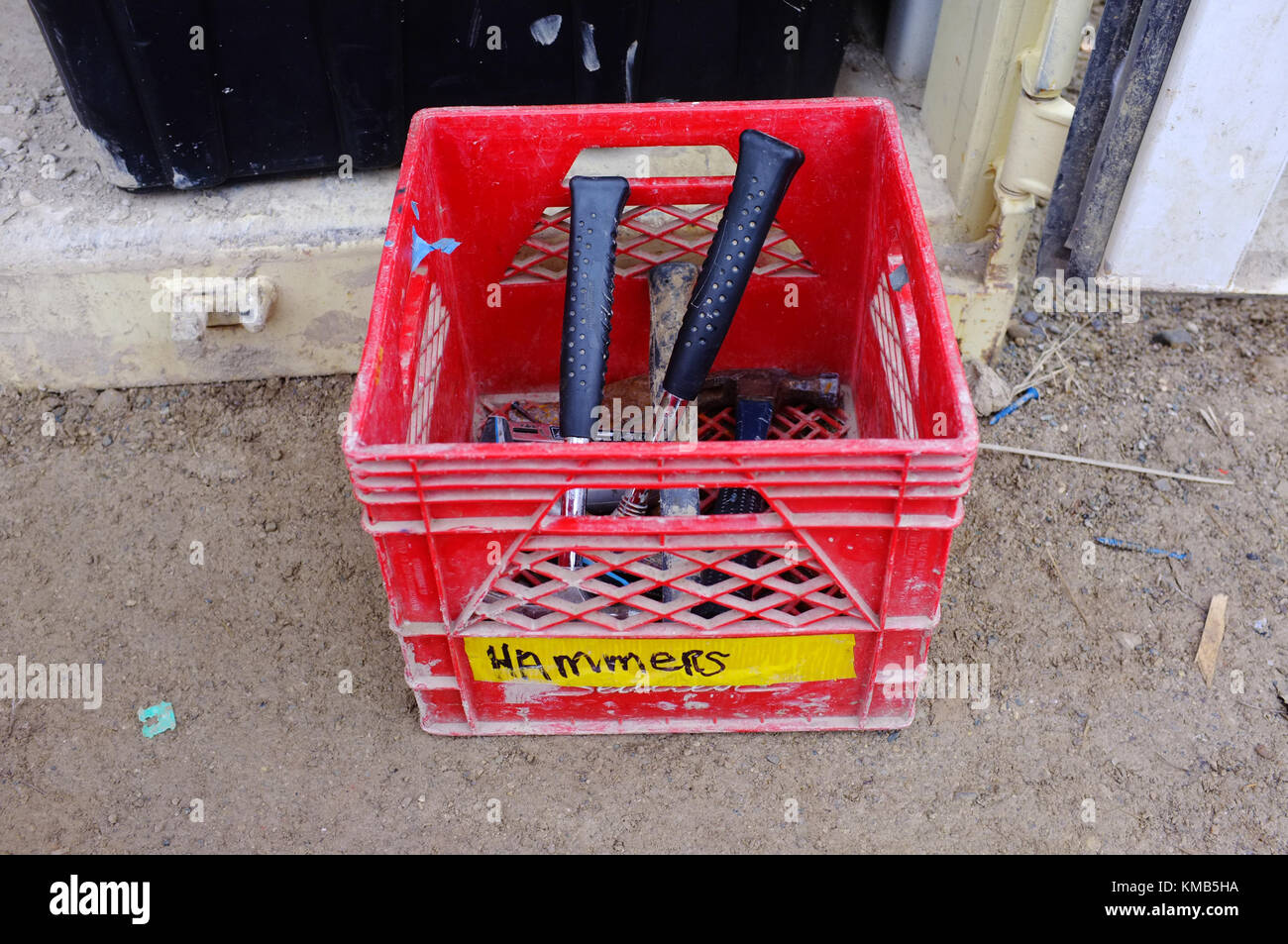 Une boîte de marteaux sur un chantier dans la ville canadienne de London, en Ontario. Banque D'Images