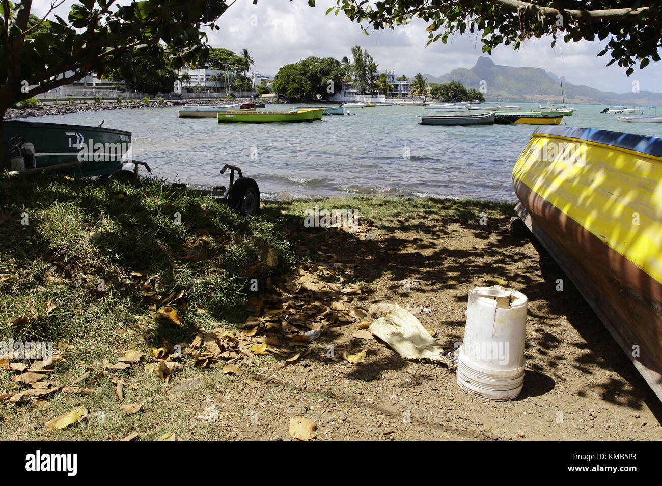 Mahébourg est une petite ville située sur la côte sud-est de l'île Maurice. Il est considéré comme le village principal du district de Grand Port. Banque D'Images