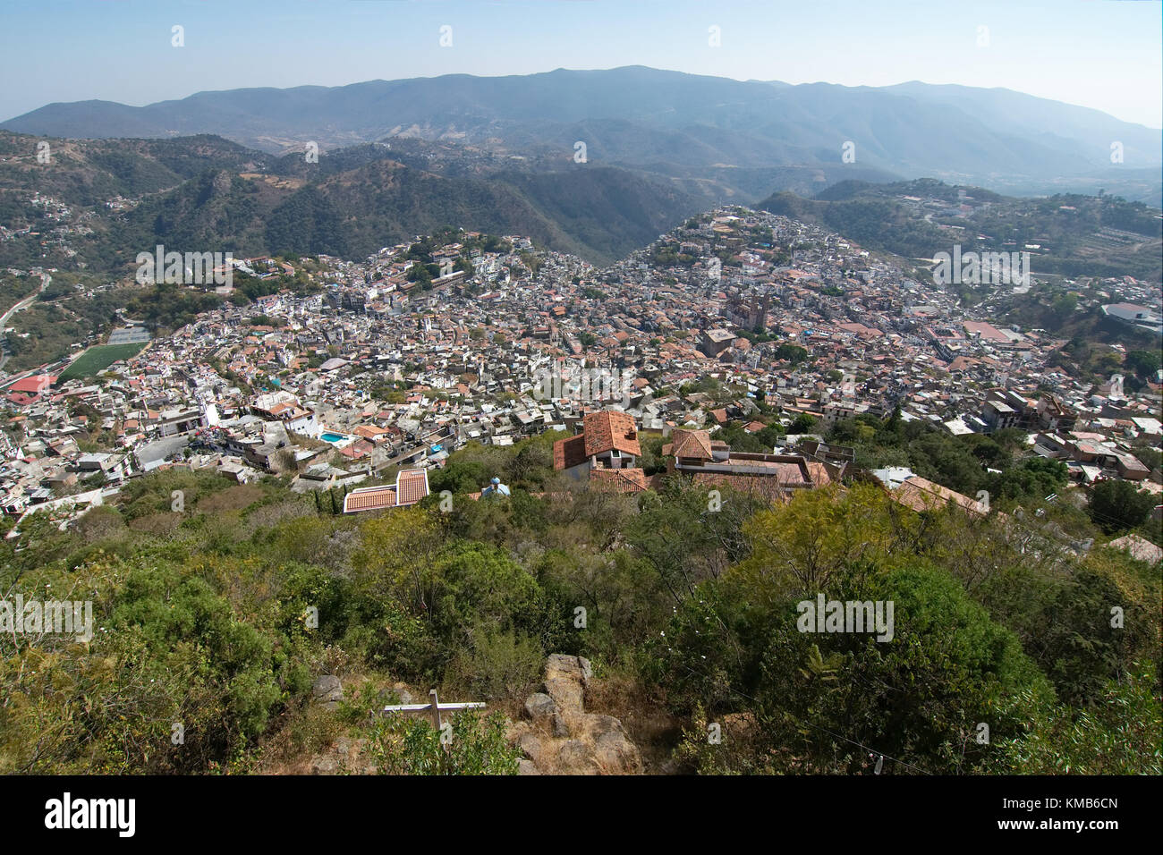 Vue panoramique de la ville, y compris le centre historique. taxco, Guerrero, Mexique. Banque D'Images