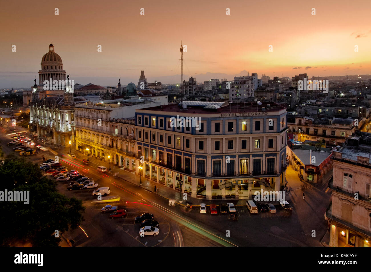 Vue panoramique sur le centre de La Havane à Cuba, au coucher du soleil de la capitale Banque D'Images