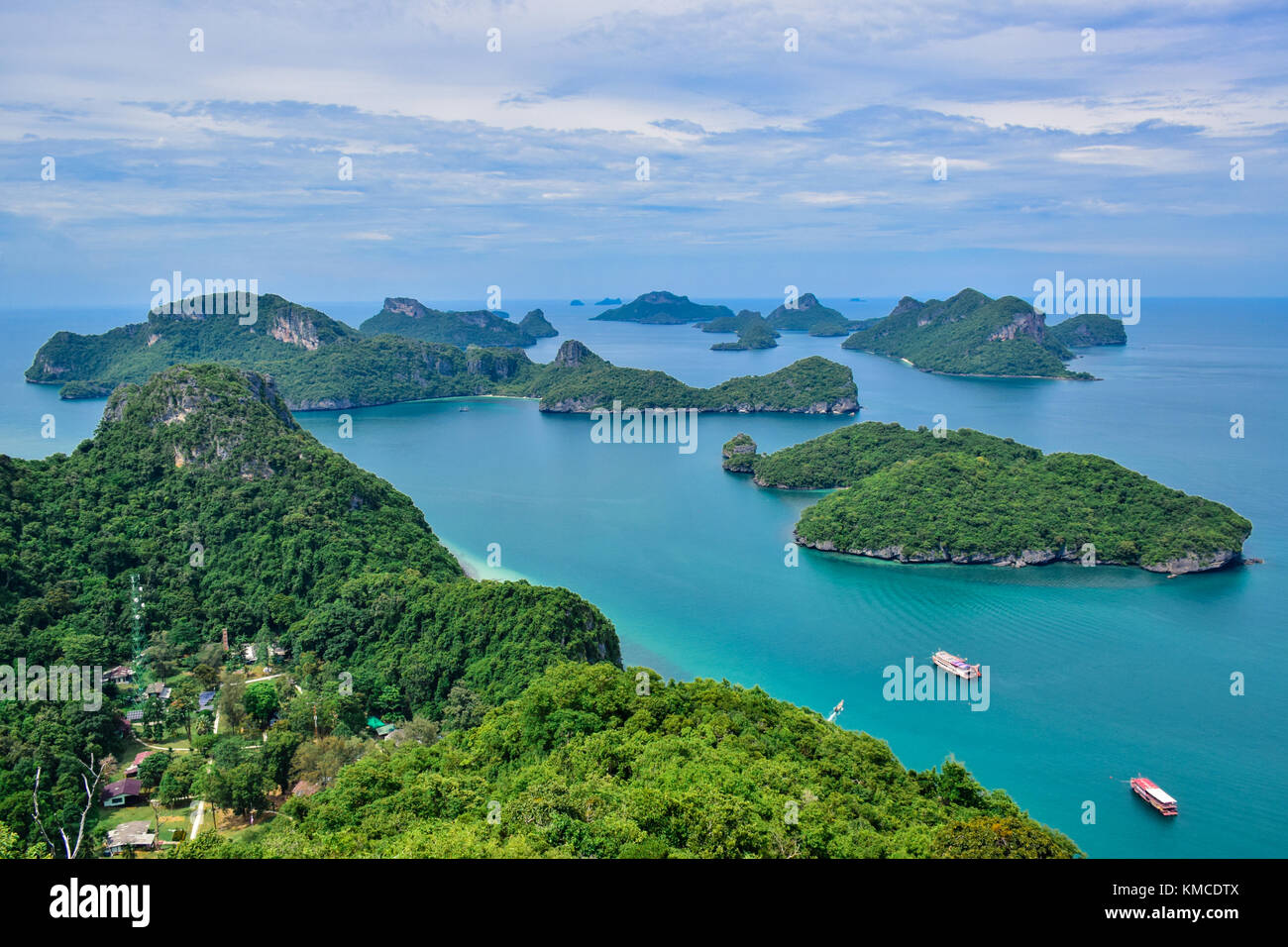 Beau paysage marin de l'île d'Ang Thong national marine park près de l'île de Samui, Thaïlande, l'un des plus fameux sites touristiques de destination de vacances Banque D'Images