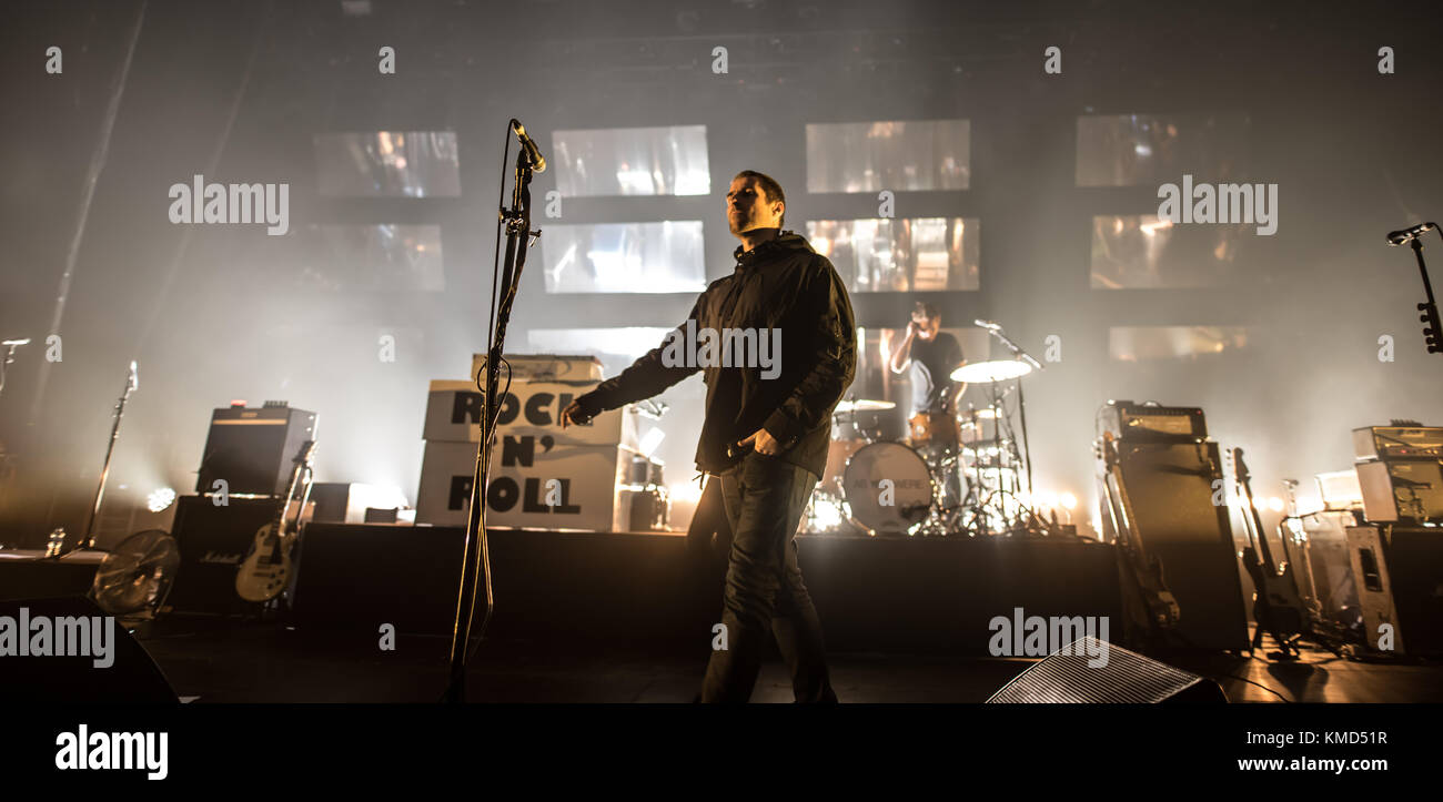 Plymouth, Royaume-Uni. 6e dec 2017. Liam Gallagher à Plymouth Pavilions sur son comme vous avez été tournée. crédit : Steve lewington/ alamy live news Banque D'Images