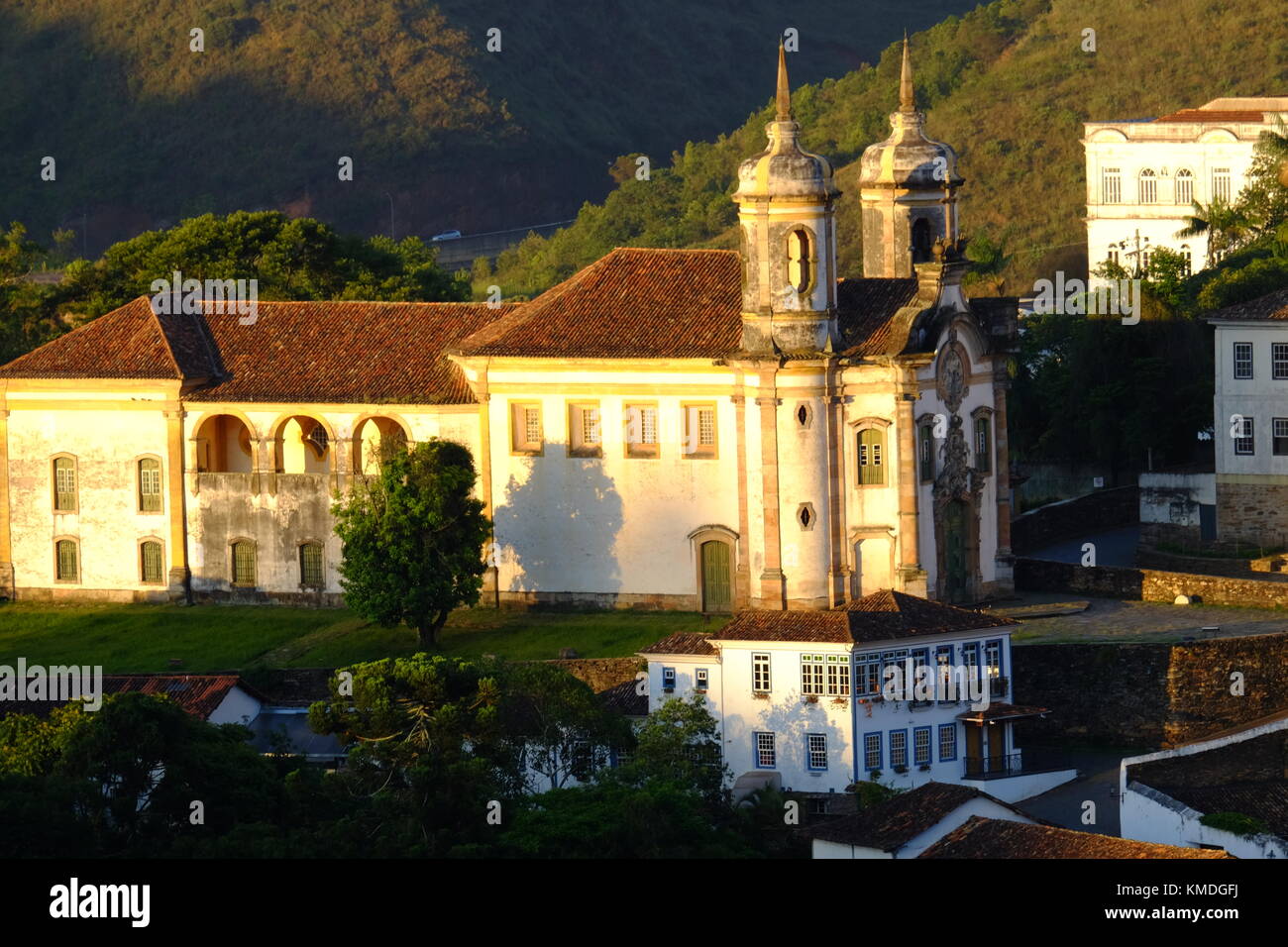 Eglise de Saint François d'Assise, Ouro Preto, au Brésil, à l'aube Banque D'Images
