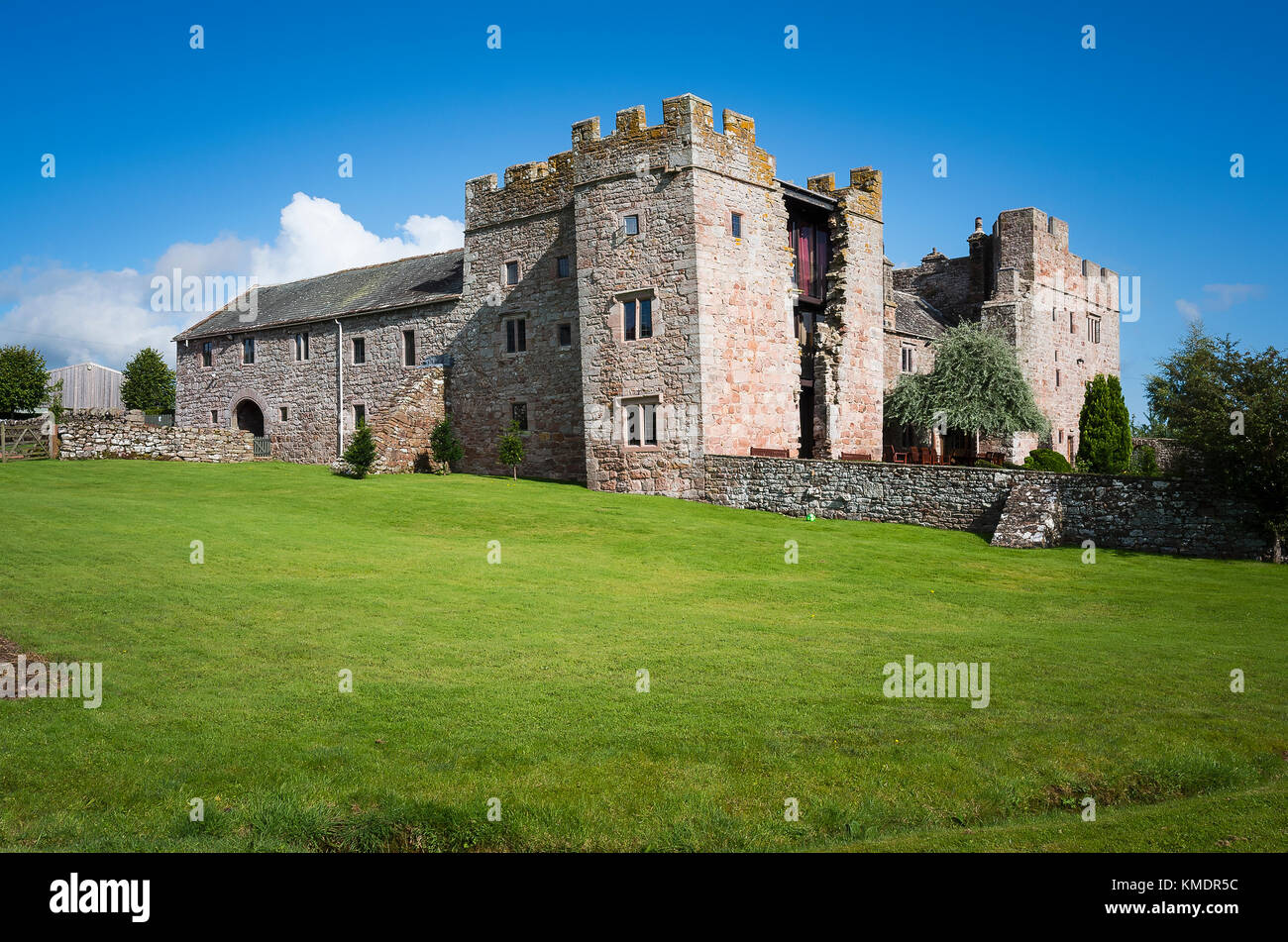 Un hôtel de luxe 5 étoiles locations de vacances dans un bâtiment restauré du xve siècle figurant 1 e année ancien manoir fortifié près de Penrith dans Cumbria England UK Banque D'Images