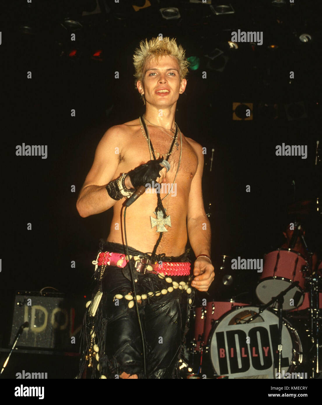 Musicien/chanteur Billy Idol se produit en concert à l'Hollywood Palladium  le 17 mars 1984 à Los Angeles, Californie. Photo de Barry King/Alamy Photo  Stock - Alamy