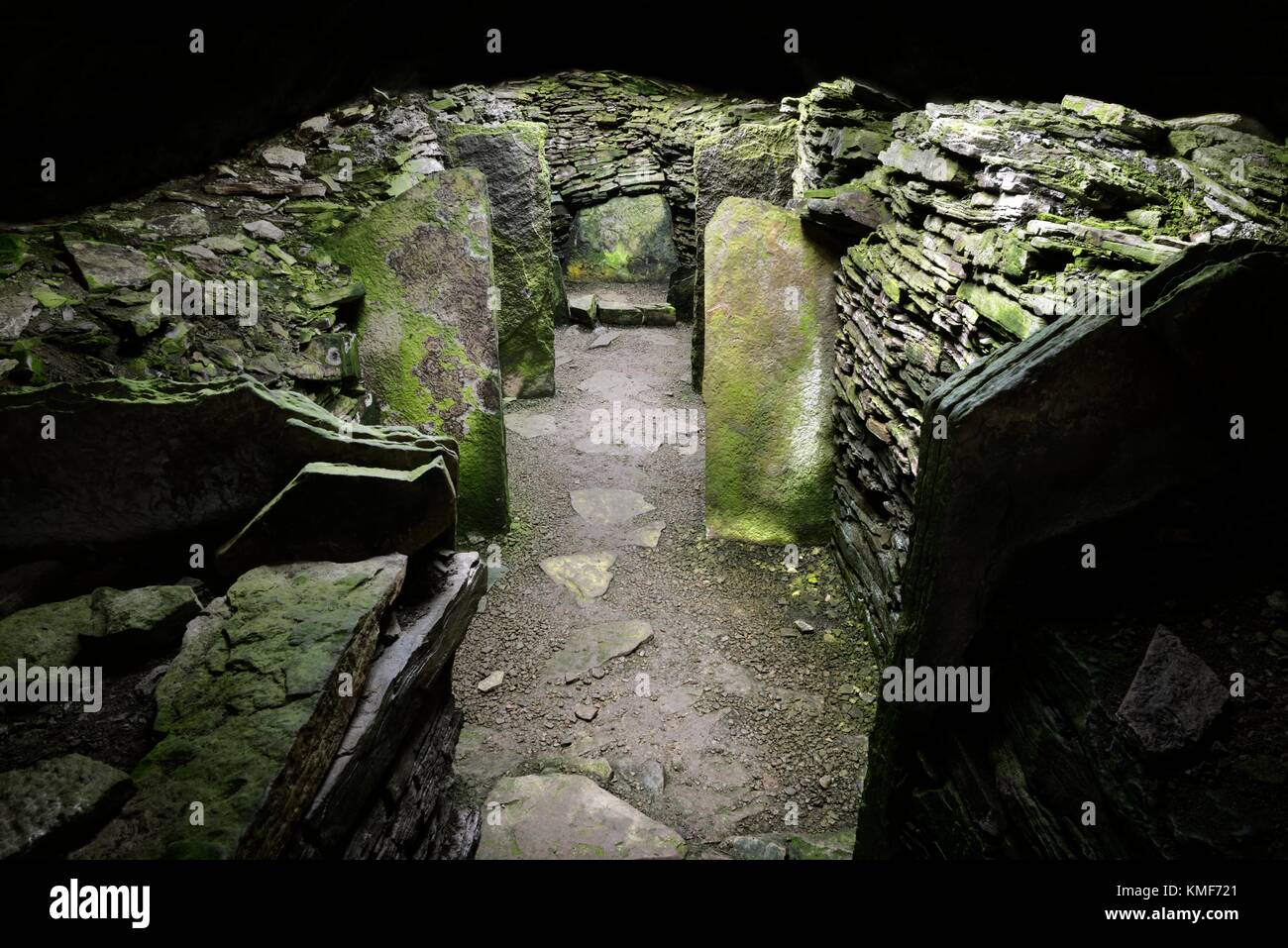 Knowe de Yarso chambré préhistorique sépulture néolithique cairn calé sur l'île de Rousay, Orkney. L'intérieur. Orkney-Cromarty tombe inhumation commune type Banque D'Images