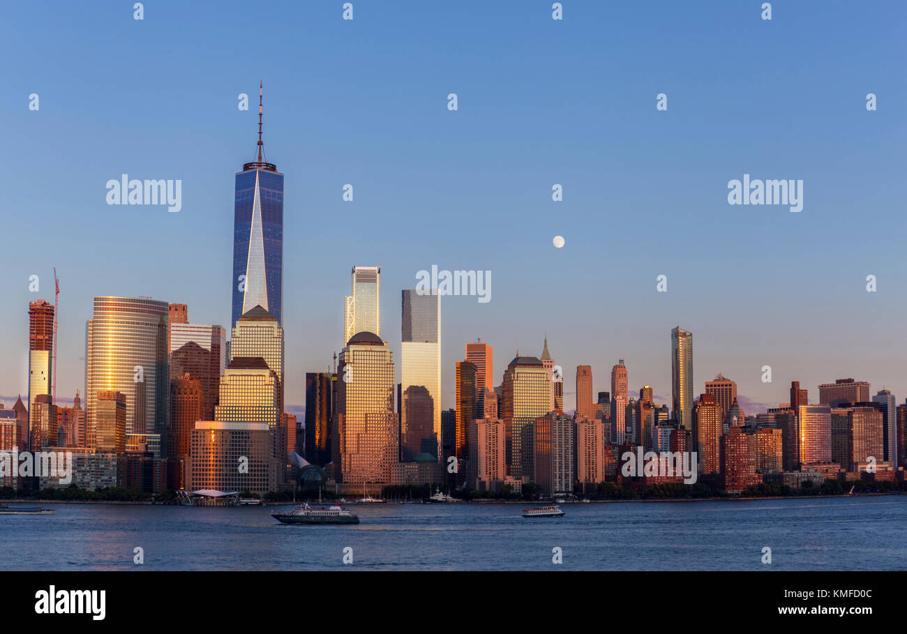 La partie basse de Manhattan à l'heure d'or Banque D'Images