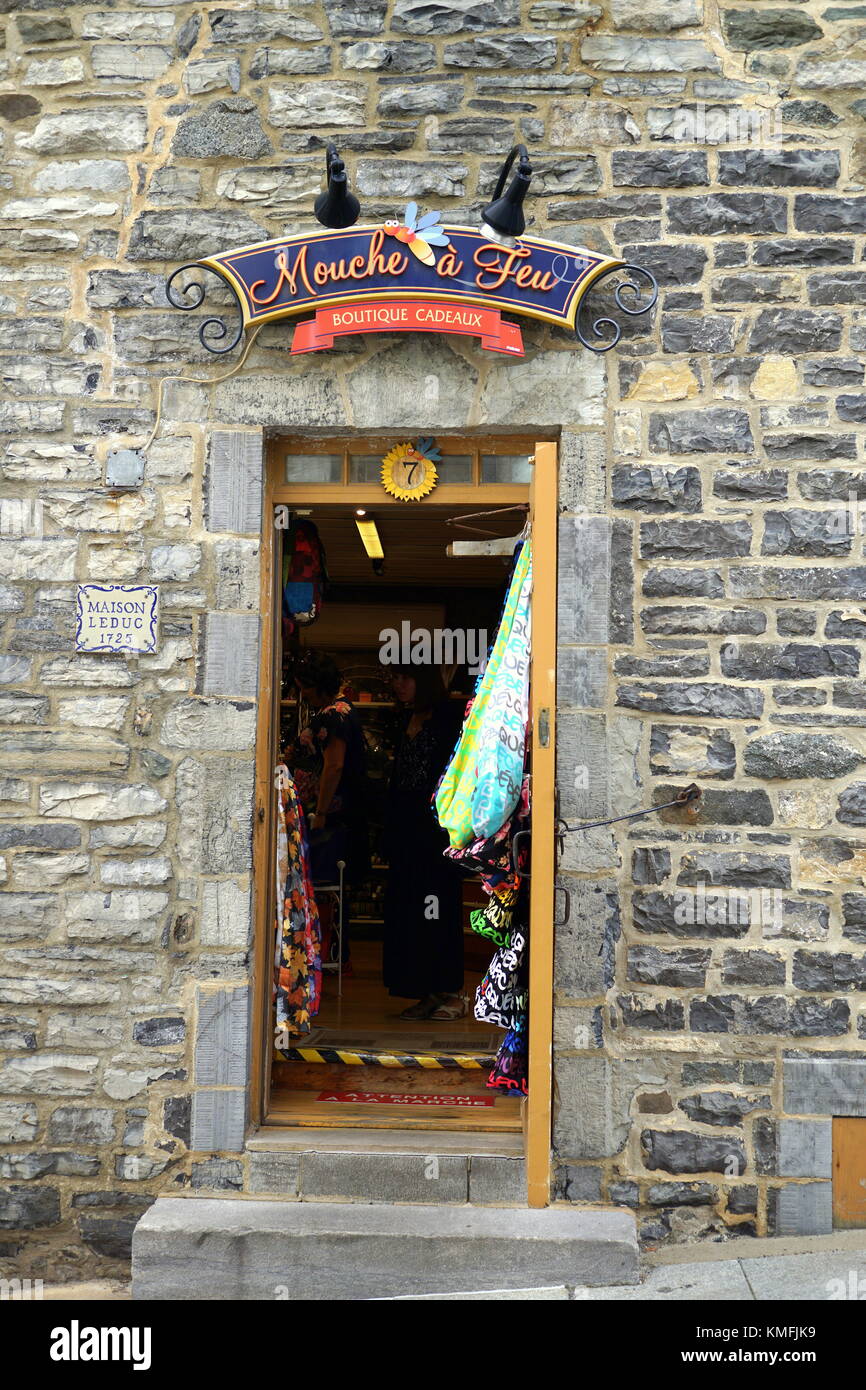 Cobblestone mur extérieur et entrée de la Mouche a feu boutique dans Quartier Petit-Champlain (quartier du Petit) La Ville de Québec, QC, Canada Banque D'Images