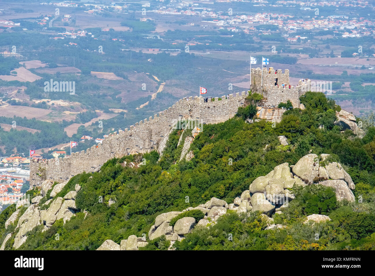 Vue sur le château maure Castelo dos Mouros (ci-dessus) de Sintra, au Portugal. Banque D'Images