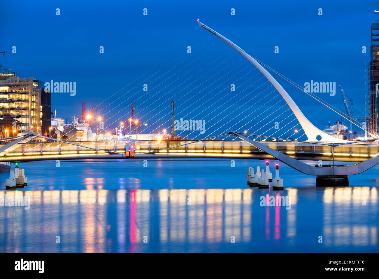 Vue vers l'Irlande, Dublin Docklands Banque D'Images