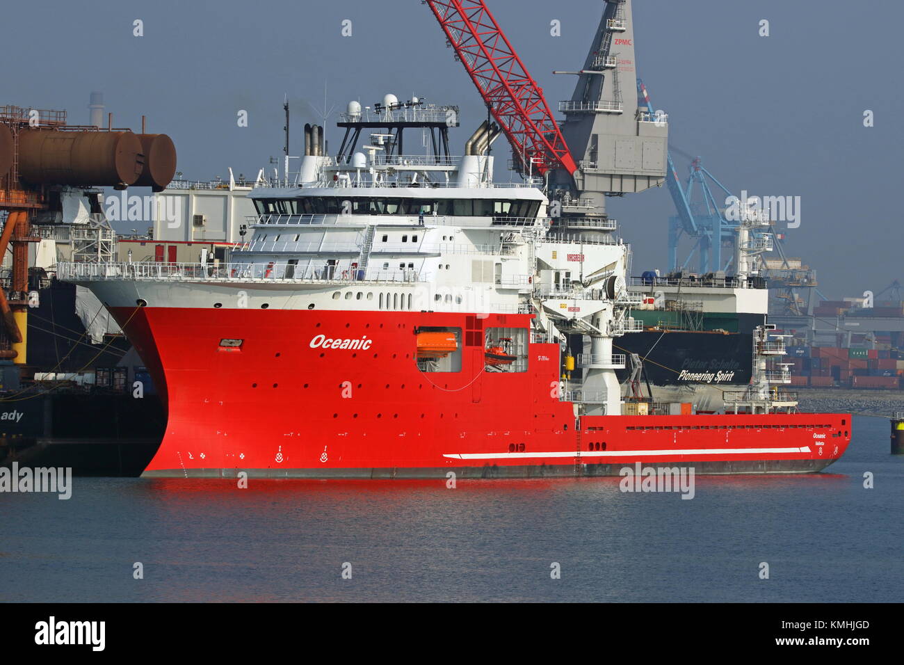 Le navire de ravitaillement offshore Oceanic sera amarré dans le port de Rotterdam le 16 mars 2017. Banque D'Images