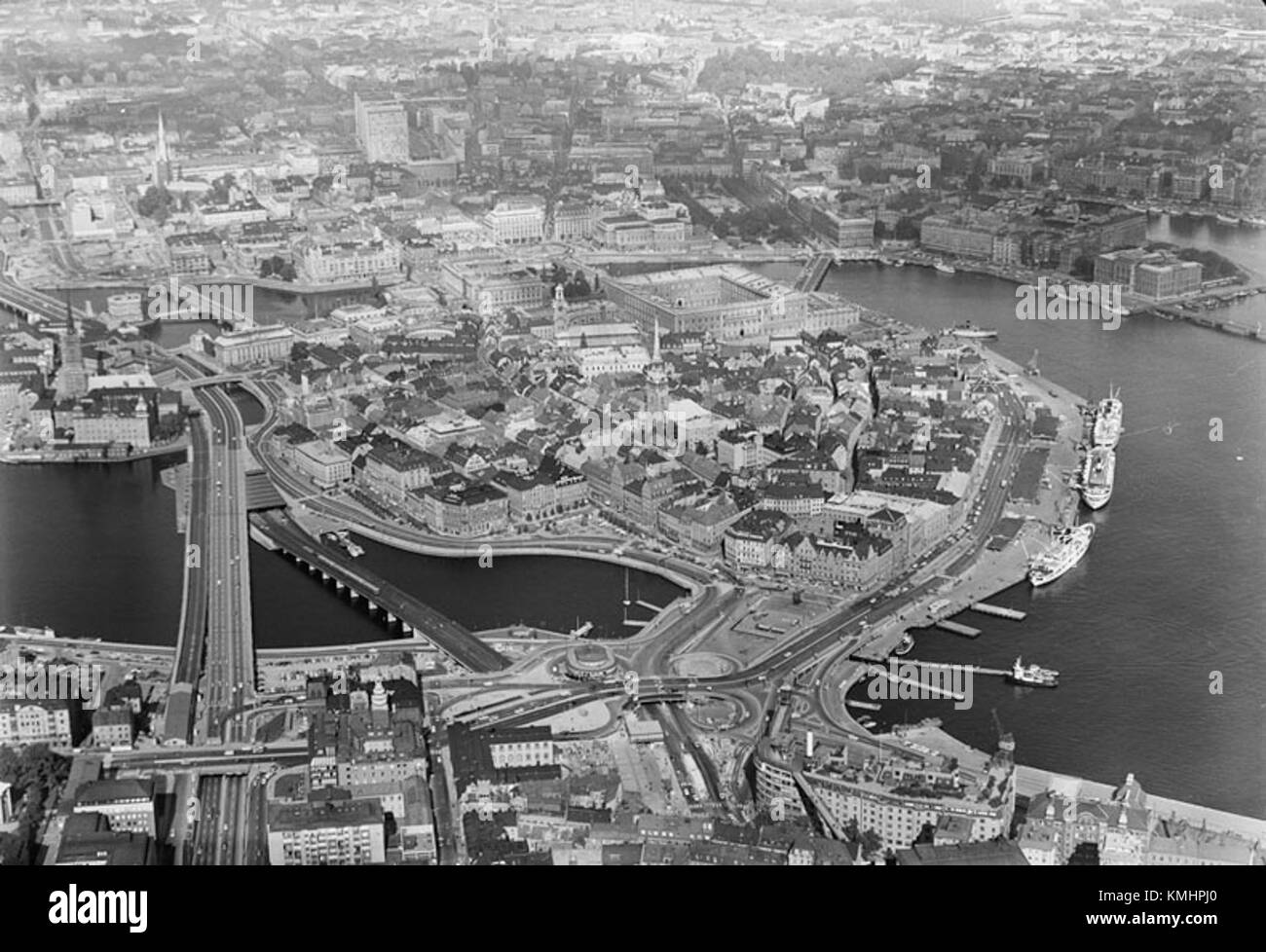 Stockholms innerstad fait référence au centre-ville de Stockholm, en Suède. Le numéro de catalogue KMB 16001000190764 peut faire référence à un article ou un emplacement spécifique dans le centre-ville, important pour le patrimoine culturel ou historique suédois. Banque D'Images