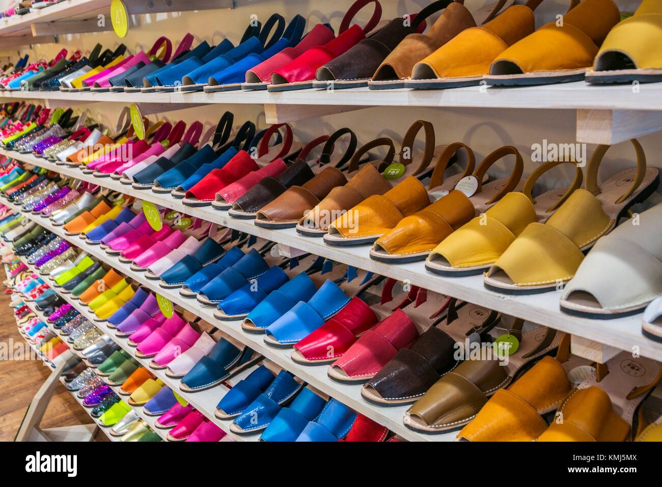 Abarca sandales shop. Chaussures traditionnelles à Minorque. Ville de  Mahón. Maó Municipalité. L'île de Minorque. Îles Baléares. Espagne Photo  Stock - Alamy