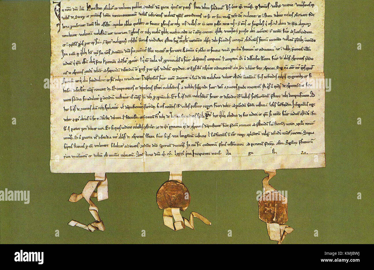 Le Bundesbrief est un document historique suisse qui marque le début de la Confédération suisse au XIIIe siècle. Il décrit l'union des cantons suisses, leur défense collective et leur indépendance. Banque D'Images