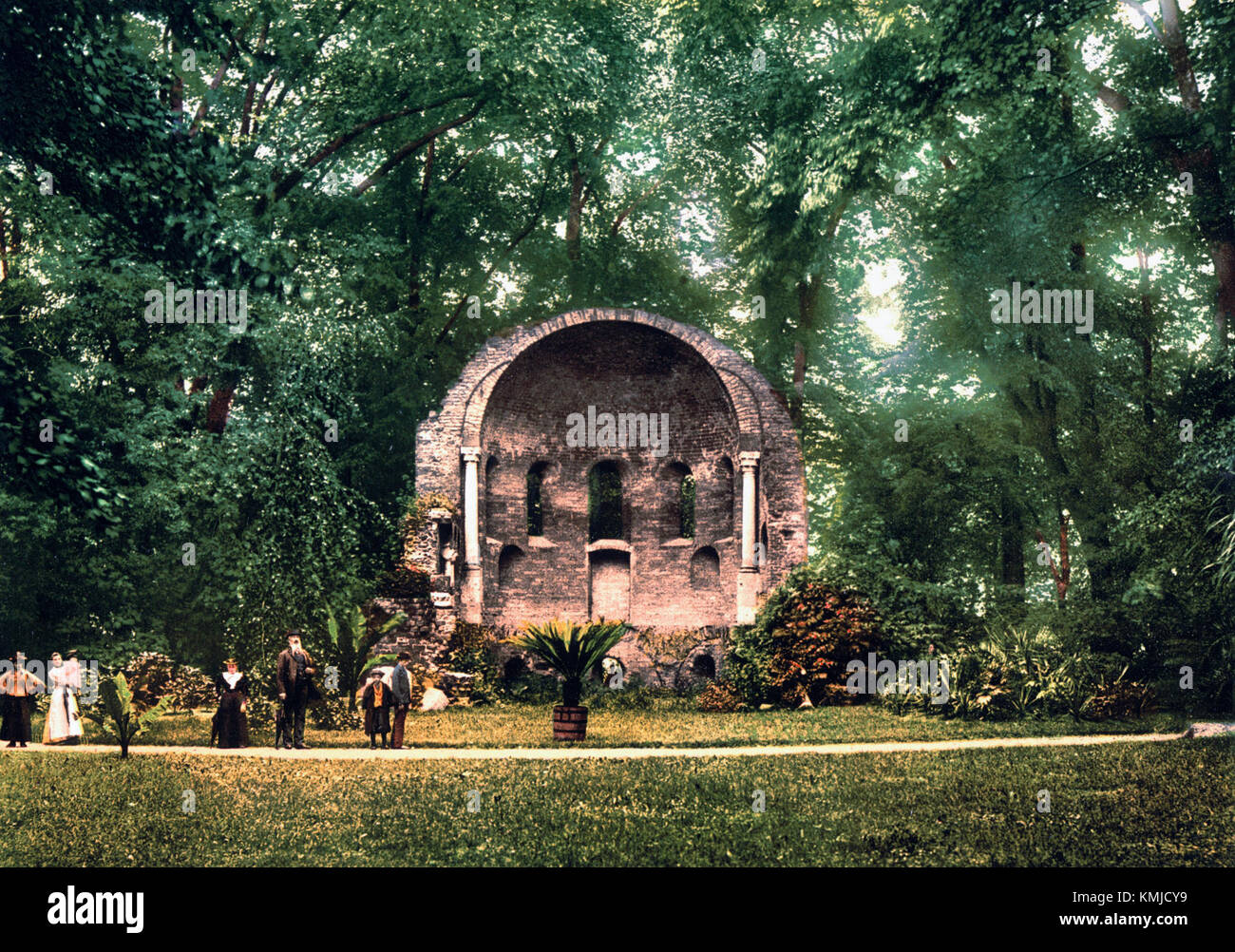 Le Valkhof à Nimègue, aux pays-Bas, est un site historique important, avec des ruines de l'époque romaine et offrant un aperçu du riche passé de la région. Banque D'Images