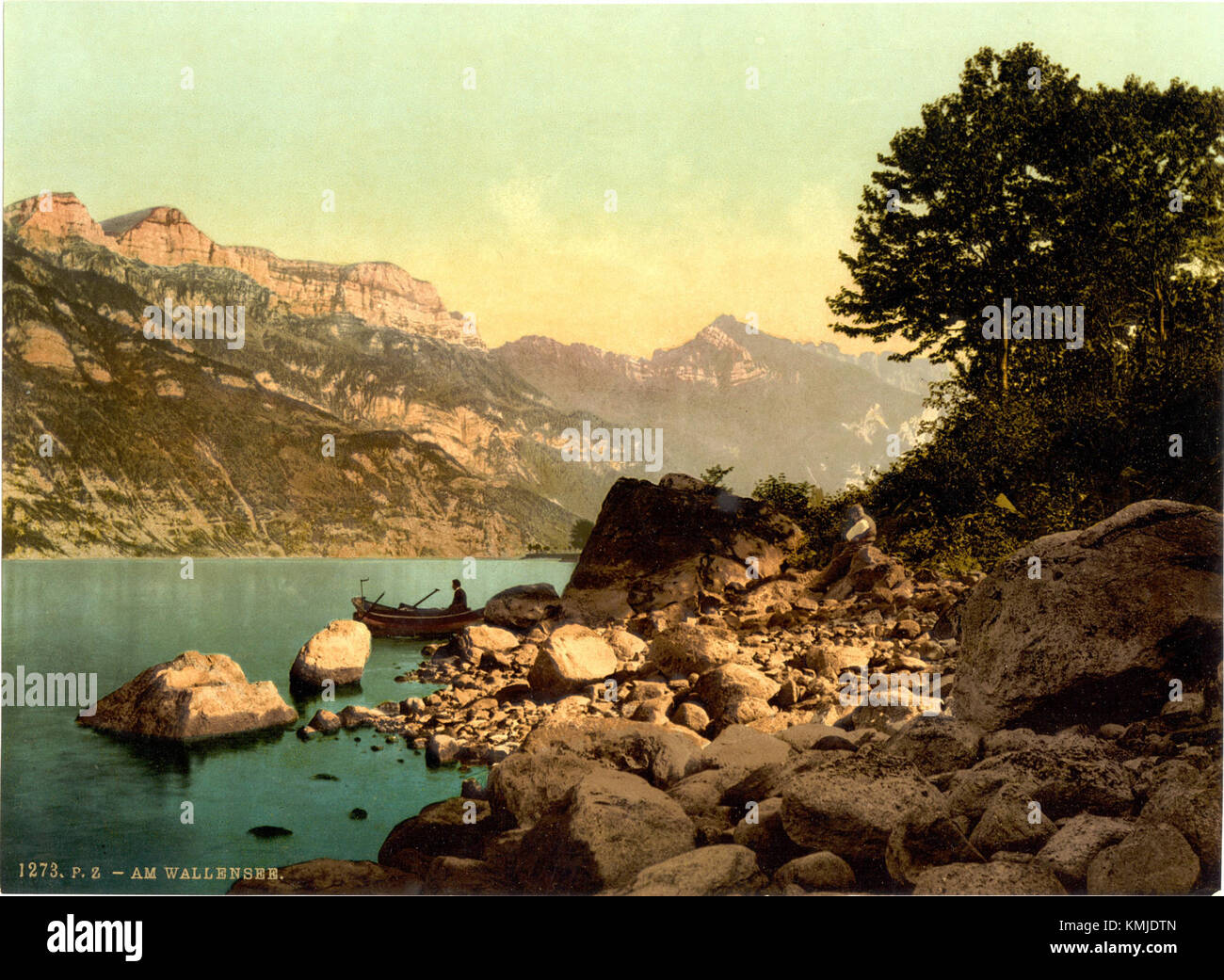Une photographie du lac Walensee près de Sankt Gallen, prise en 1900, montrant le paysage pittoresque et le contexte historique. Banque D'Images