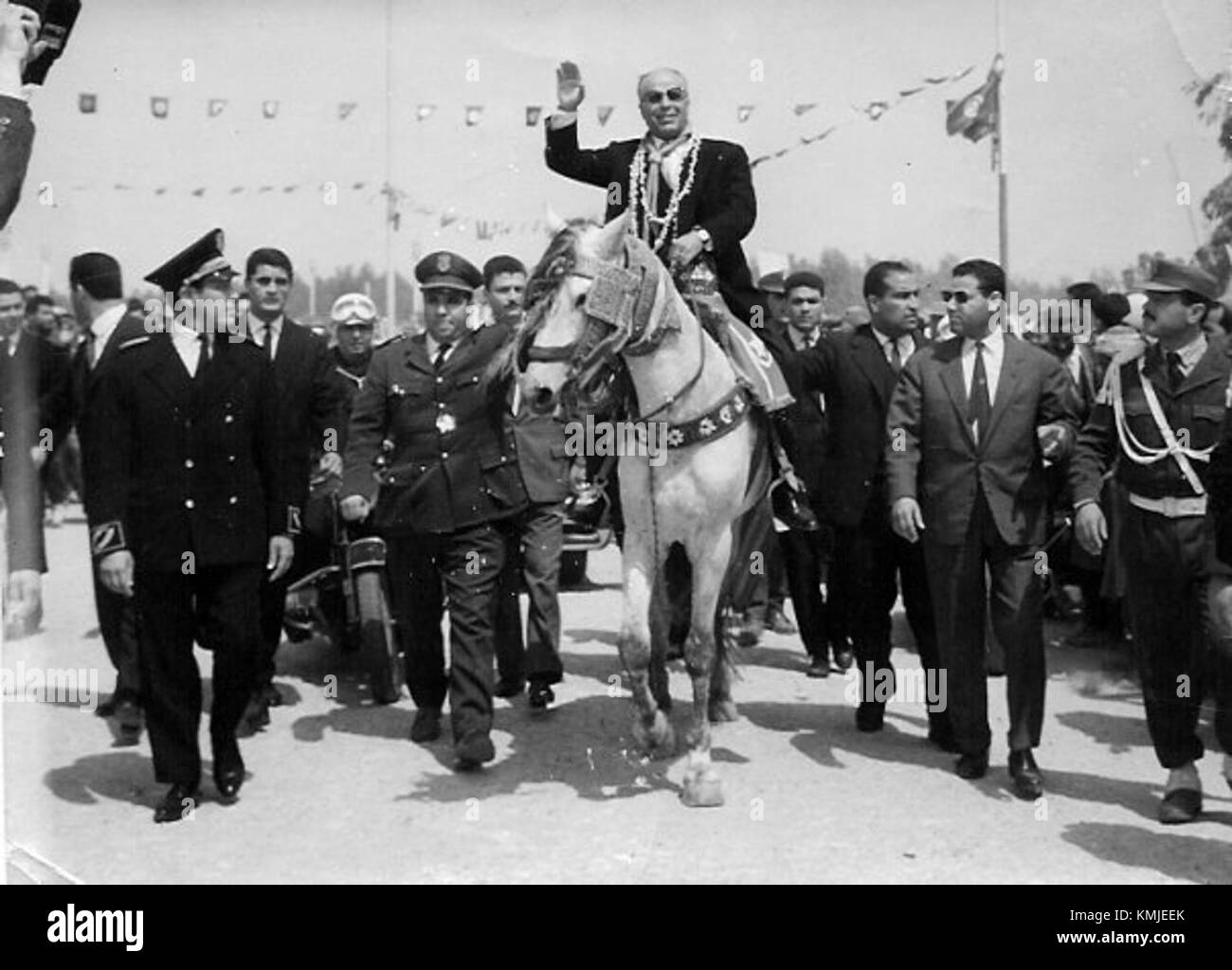 Bourguiba cheval désigne un monument ou un lieu associé à Habib Bourguiba, le premier président de la Tunisie. Ce titre peut représenter une statue ou un monument qui lui est dédié. Banque D'Images