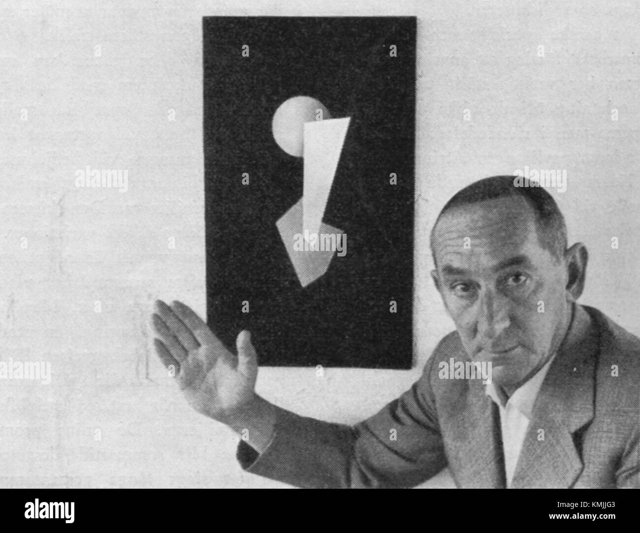 Wiwen Nilsson était un artiste suédois connu pour ses œuvres dans le métal, en particulier l'argenterie. Ses créations mettent en valeur l'artisanat et l'innovation artistique, reflétant les riches traditions de design de Swedenâ€ ™. Banque D'Images