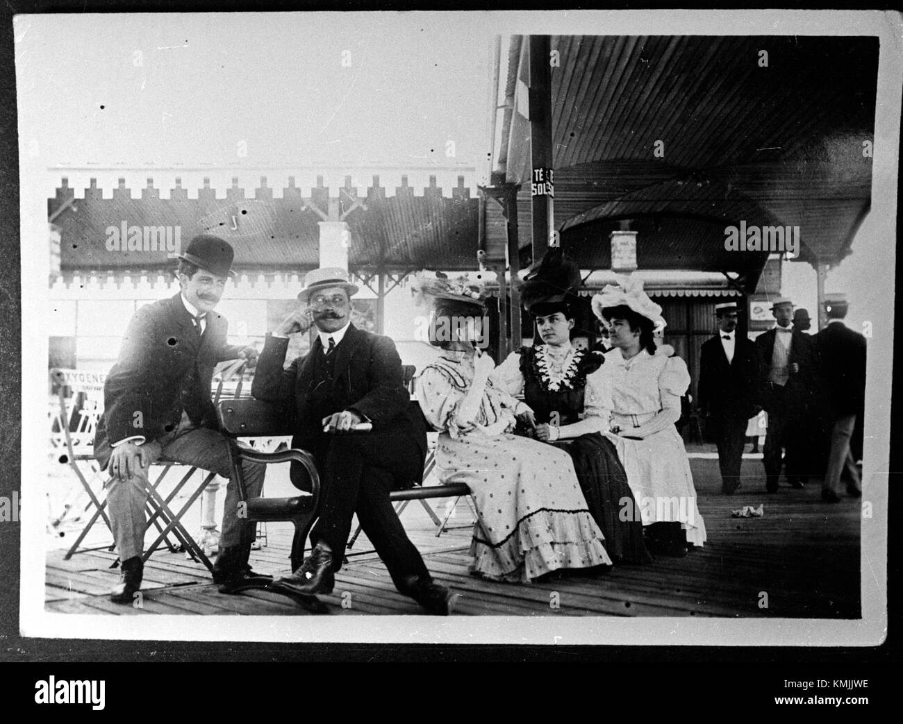 Le 1911FMHB est un objet historique ou une collection lié à l'année 1911, peut-être une référence à un événement spécifique, une photographie ou un élément associé au début du XXe siècle. Il reflète le contexte culturel et historique de cette époque. Banque D'Images